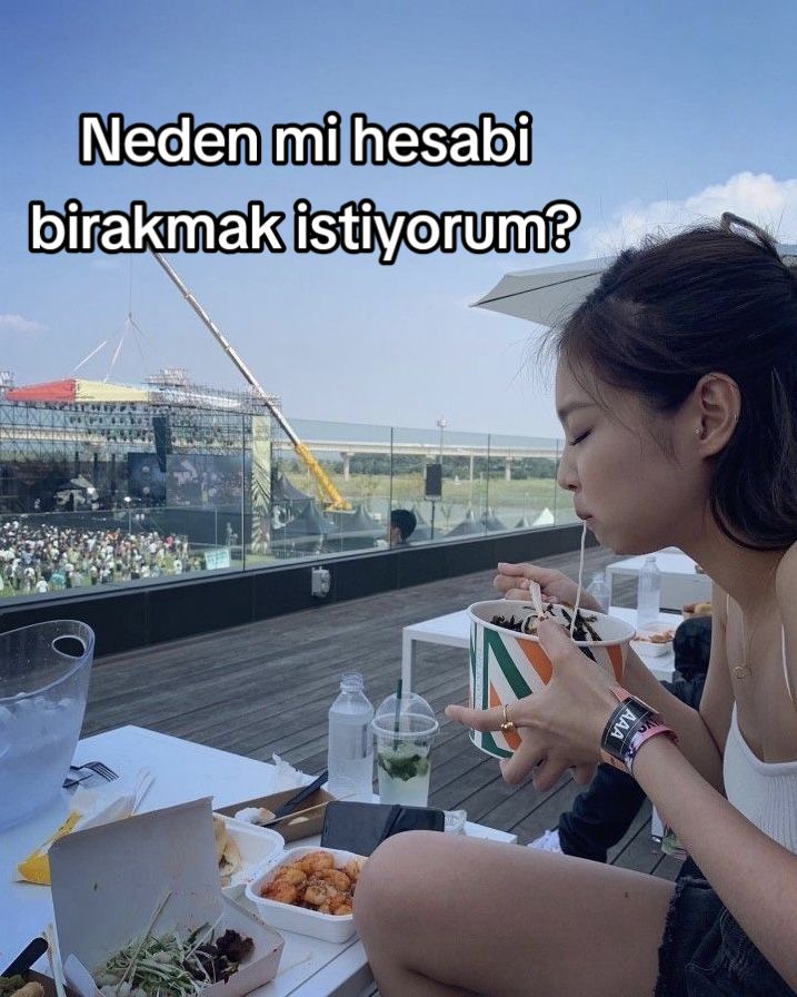 @𝓔𝓵𝓲𝓯🖤