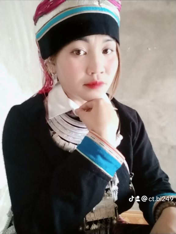 @L&ugrave;i Lại Ph&iacute;a Sau 💘
