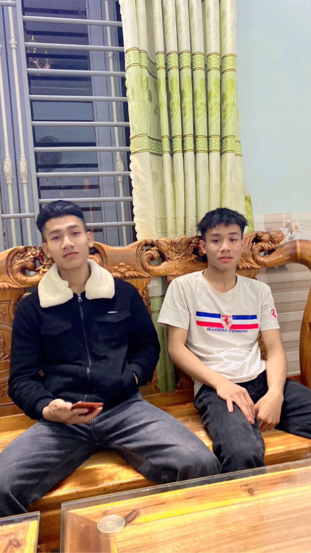 @hun_sime 👮&zwj;♂️