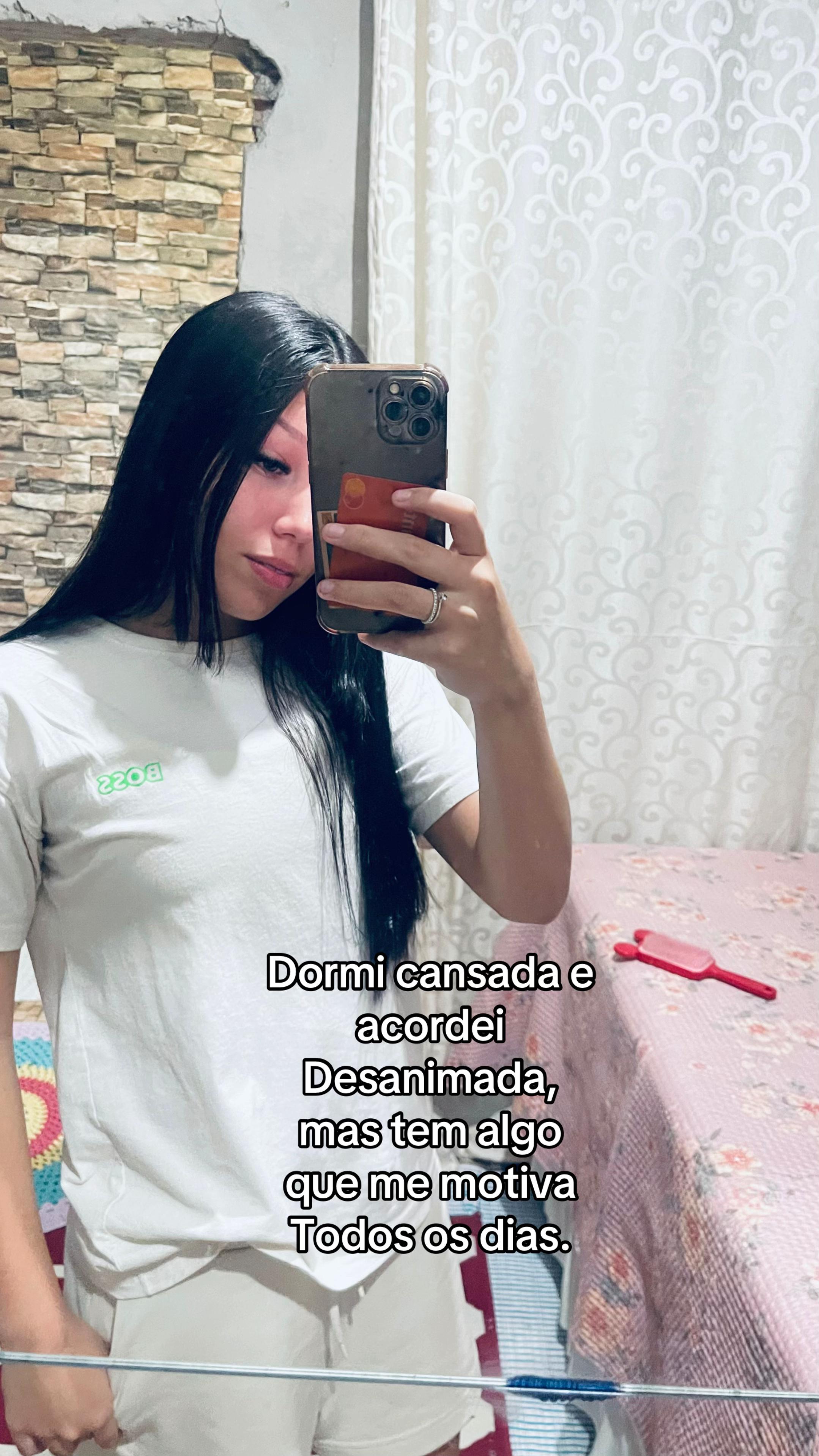 @Let&iacute;cia.akamine_