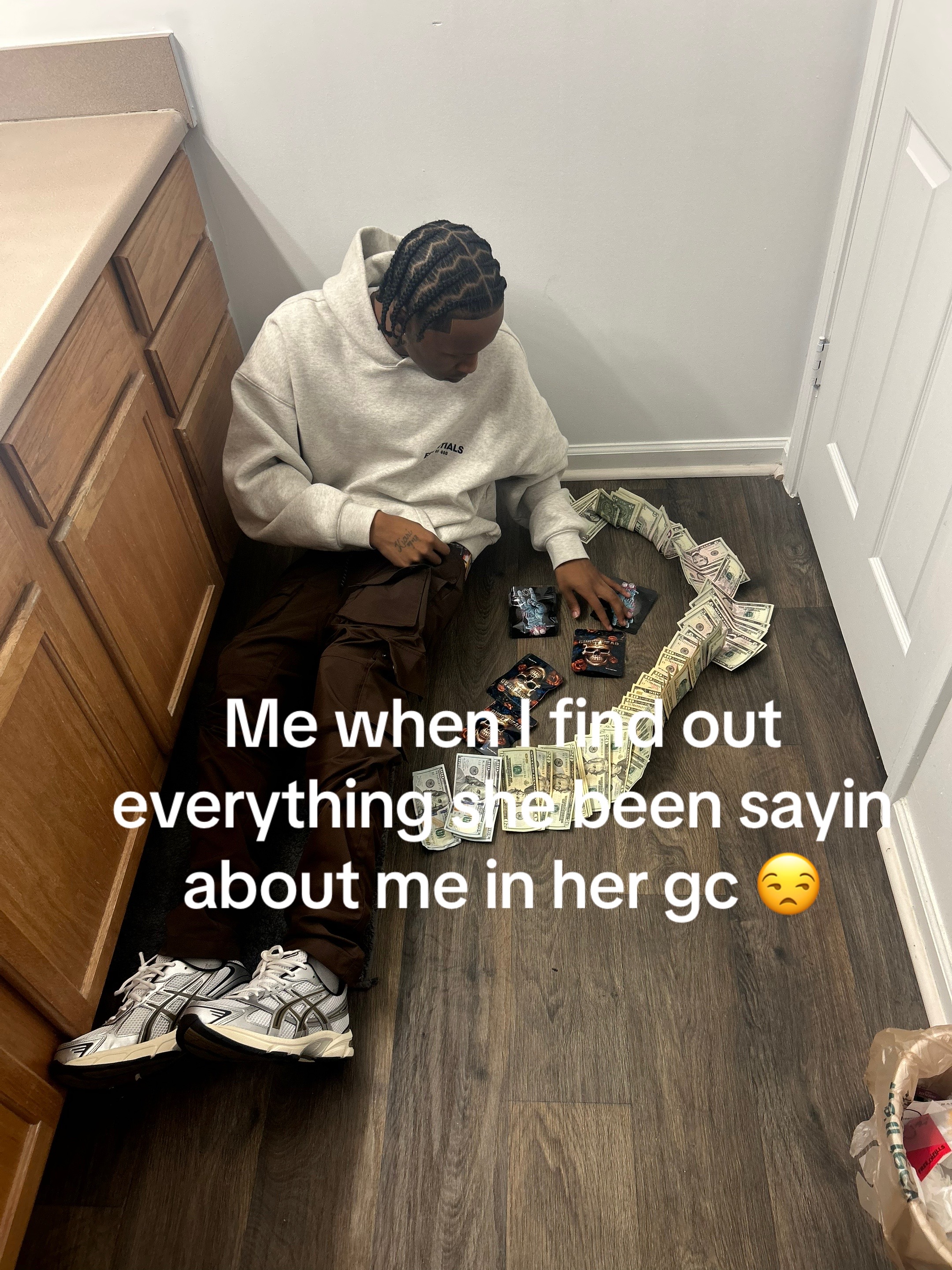 @Papejunkie