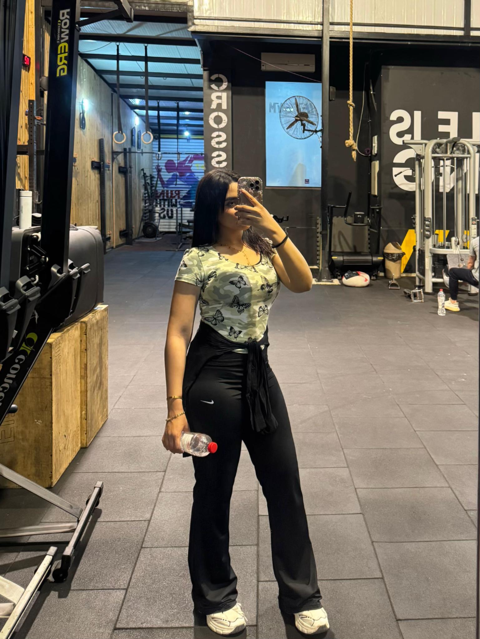 @Nadinee'H.🦋