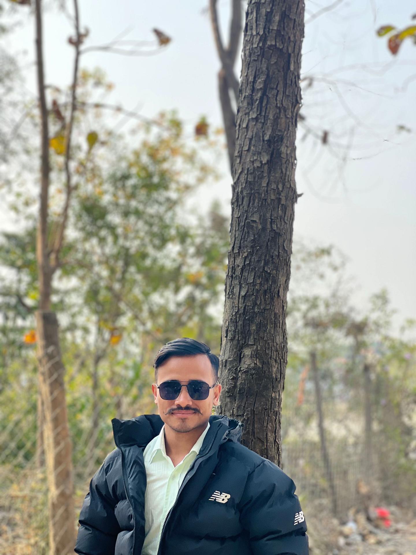 @रितेश तामाङ
