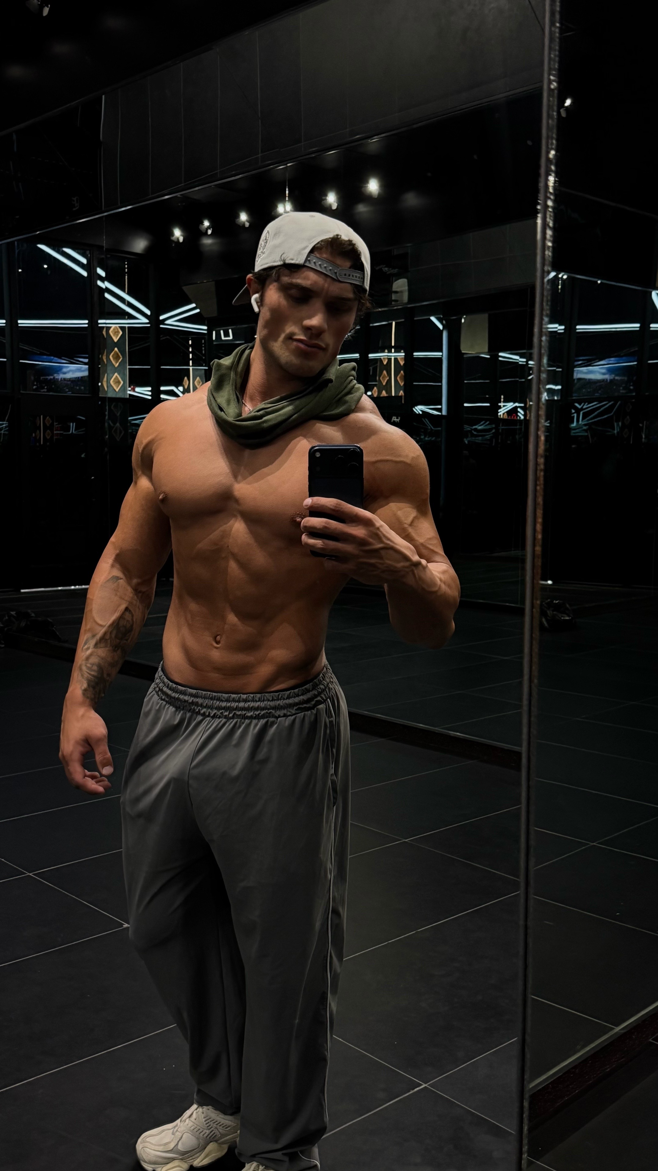 @landonsthompson
