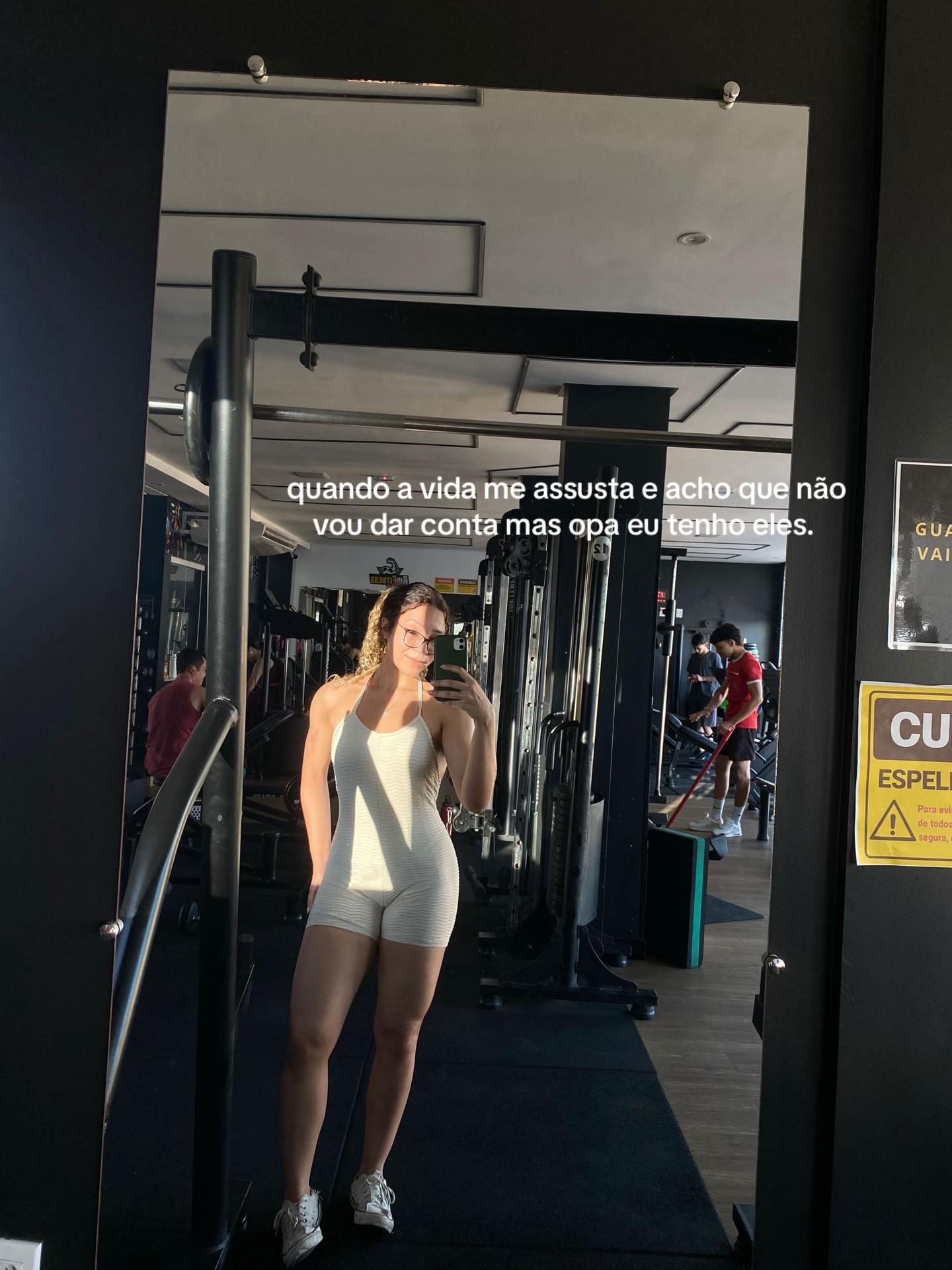 @nicole