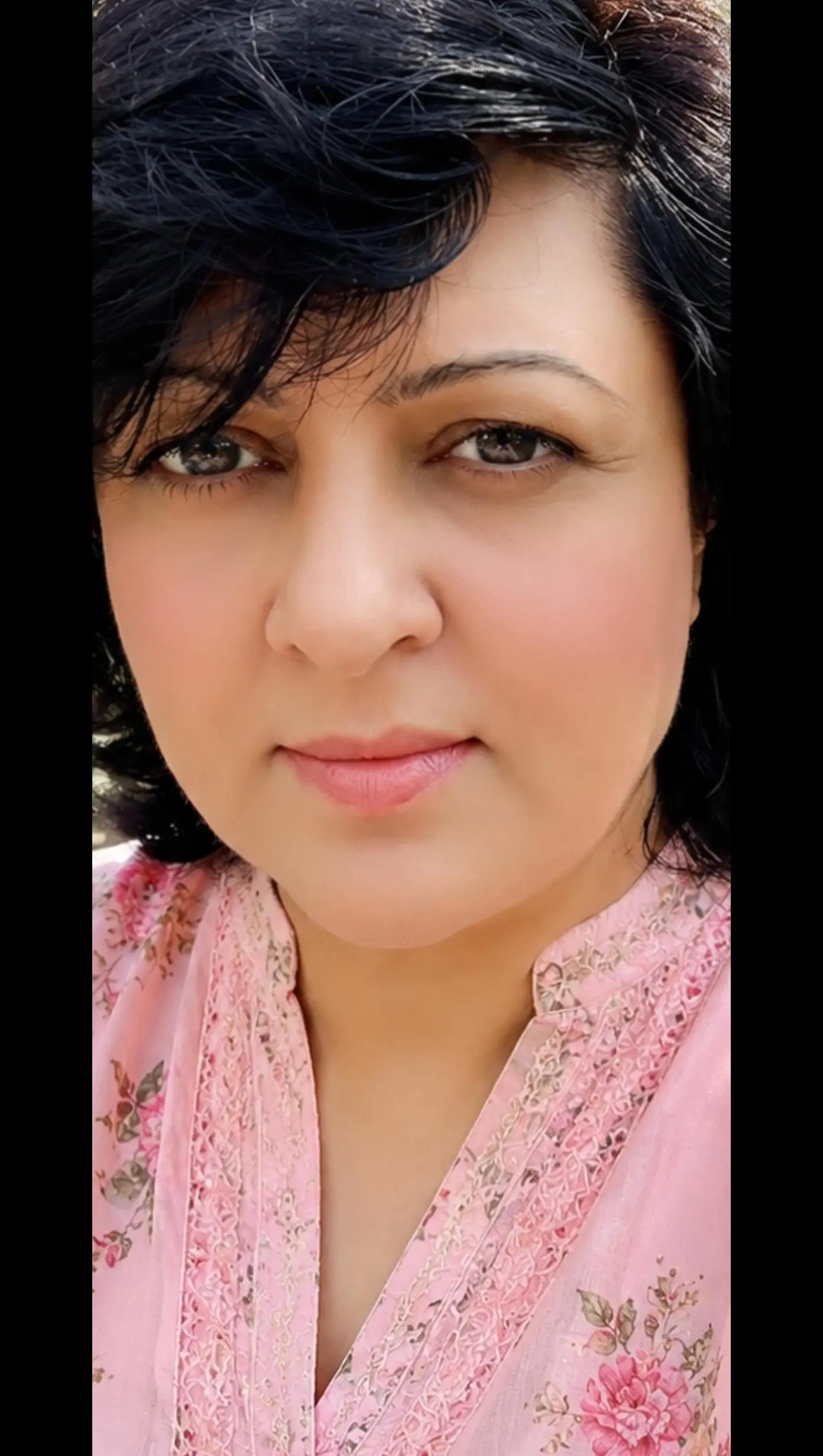 @Nageena khan