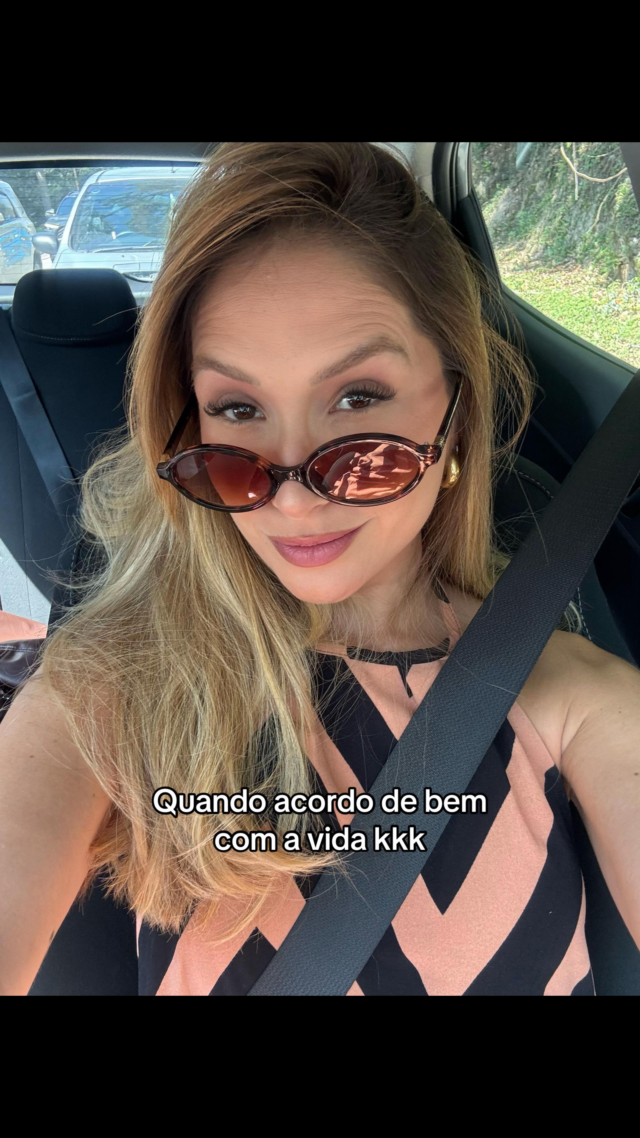 @julyanalee
