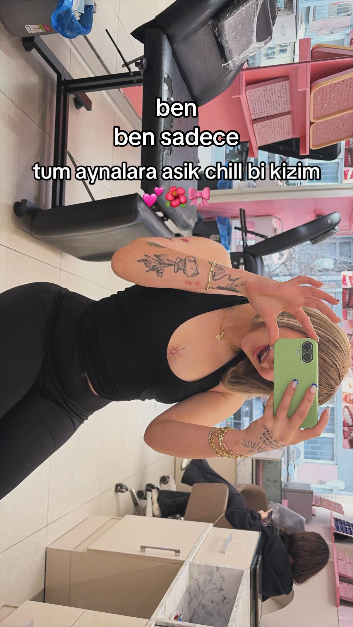 @🤡
