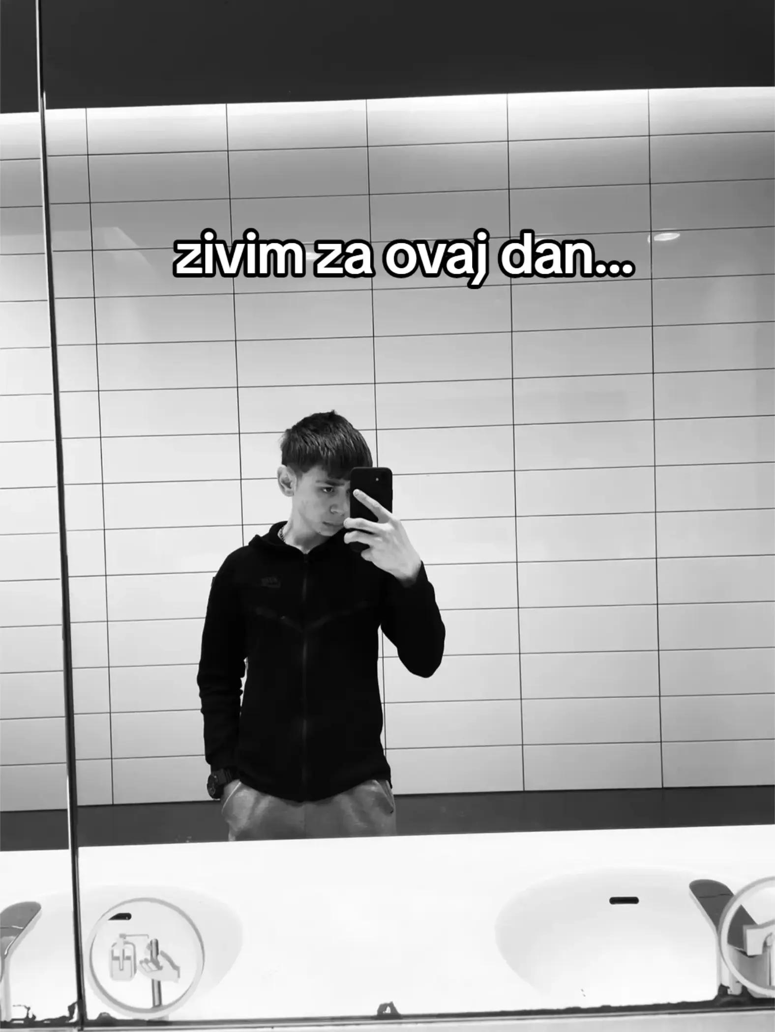 @😎LUKA🖤