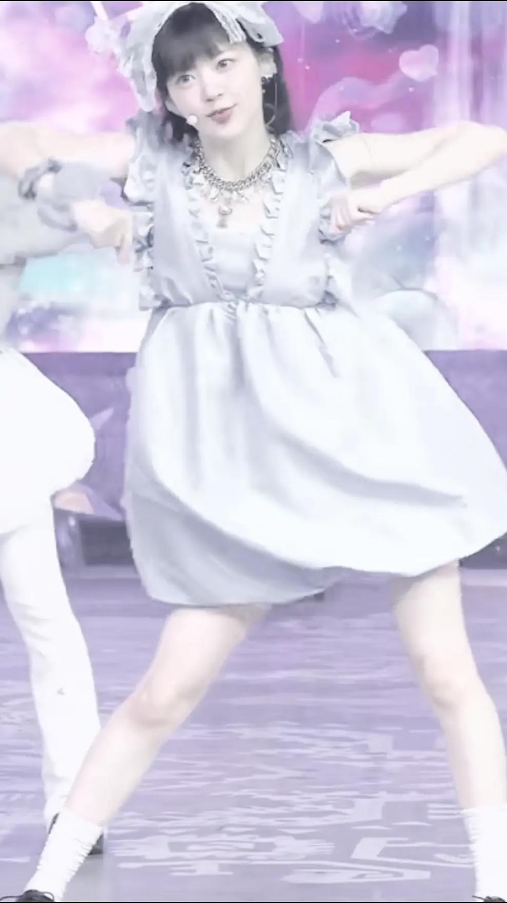 @𝐕 ৯