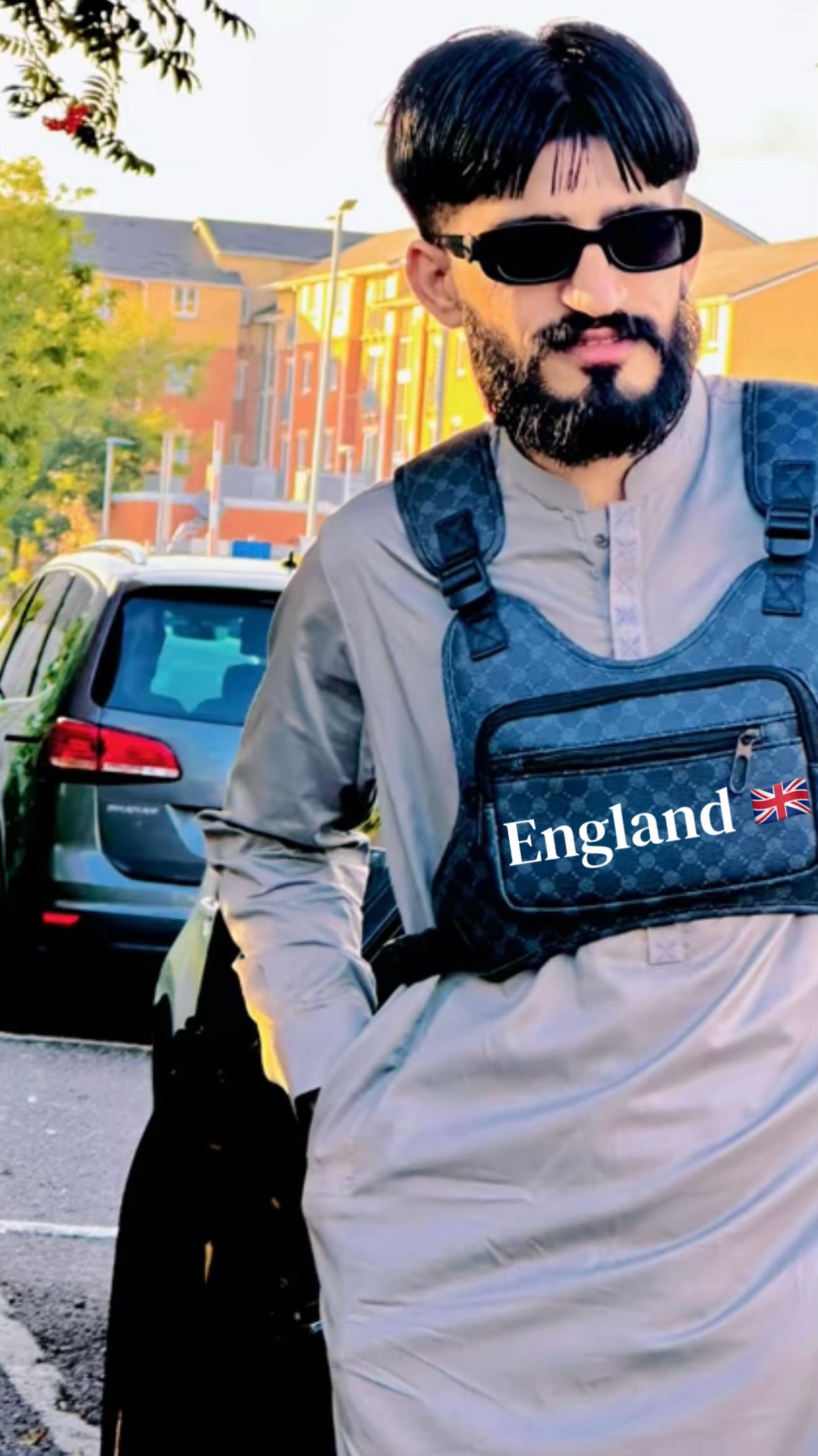 @Khan Abdullah Oldham🇬🇧