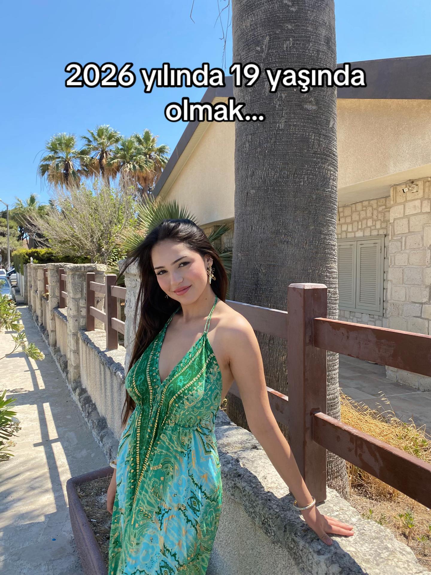 @Medine Özdemir👸🏻