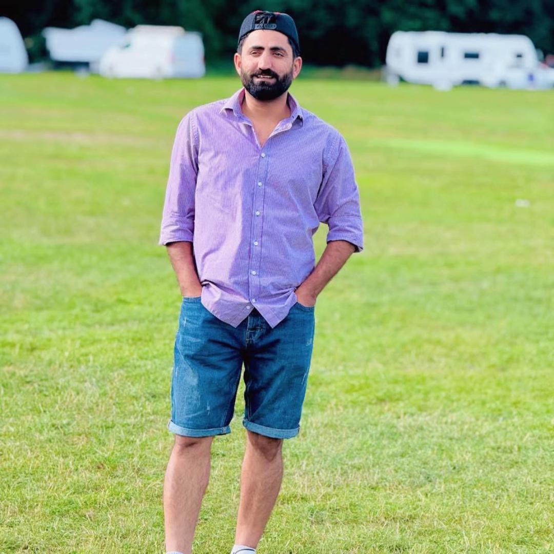 @zuBaiR_RaNjhA 1214🇵🇰🇬🇧