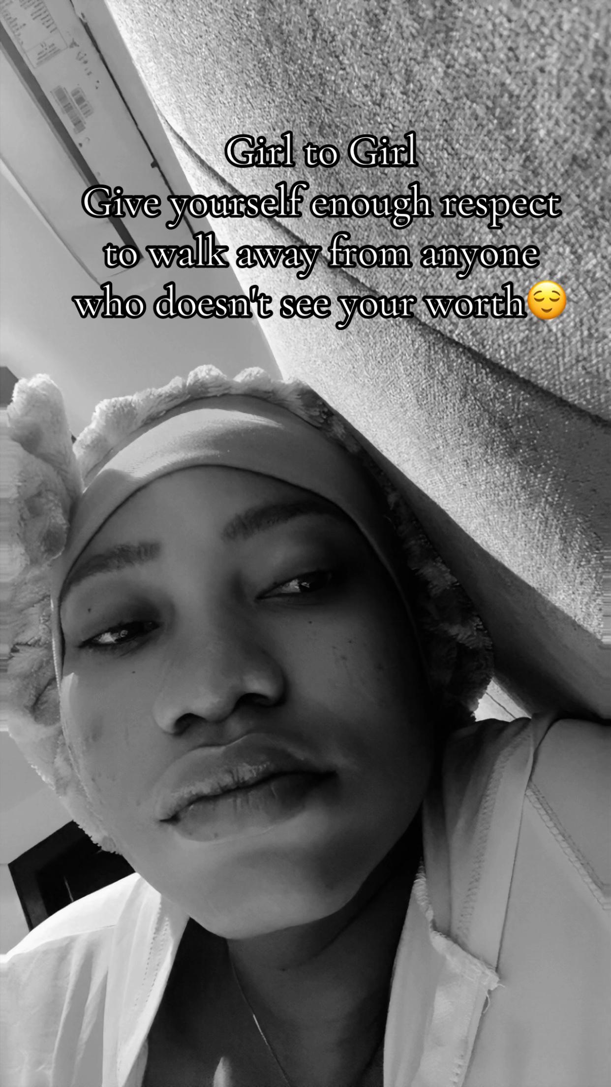 @𝐌𝐬 𝐀𝐲𝐨🍒🤍