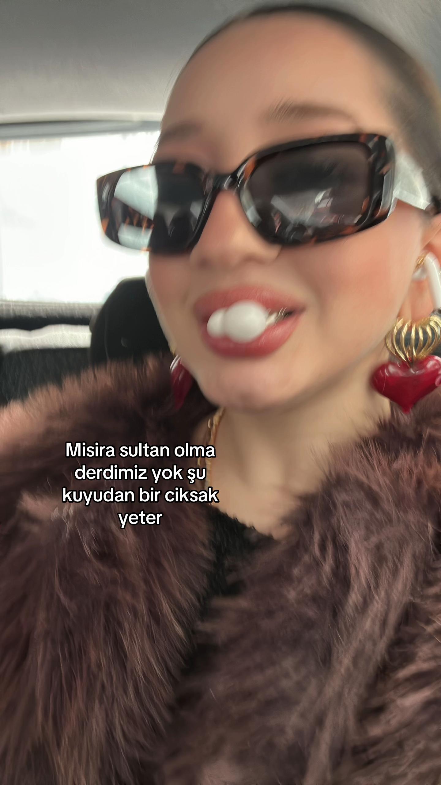 @Naz yapiyosun