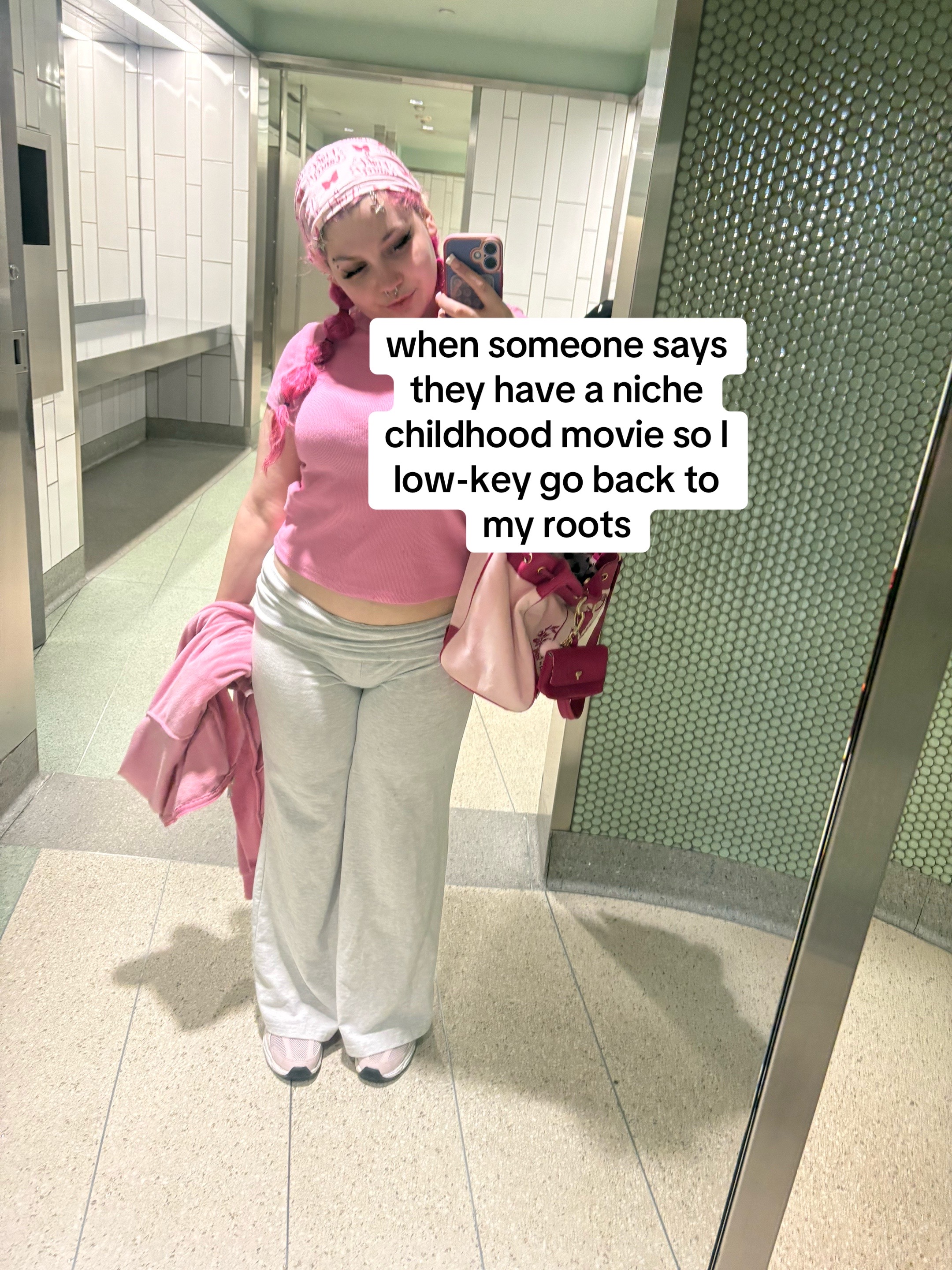 @mshellolitty
