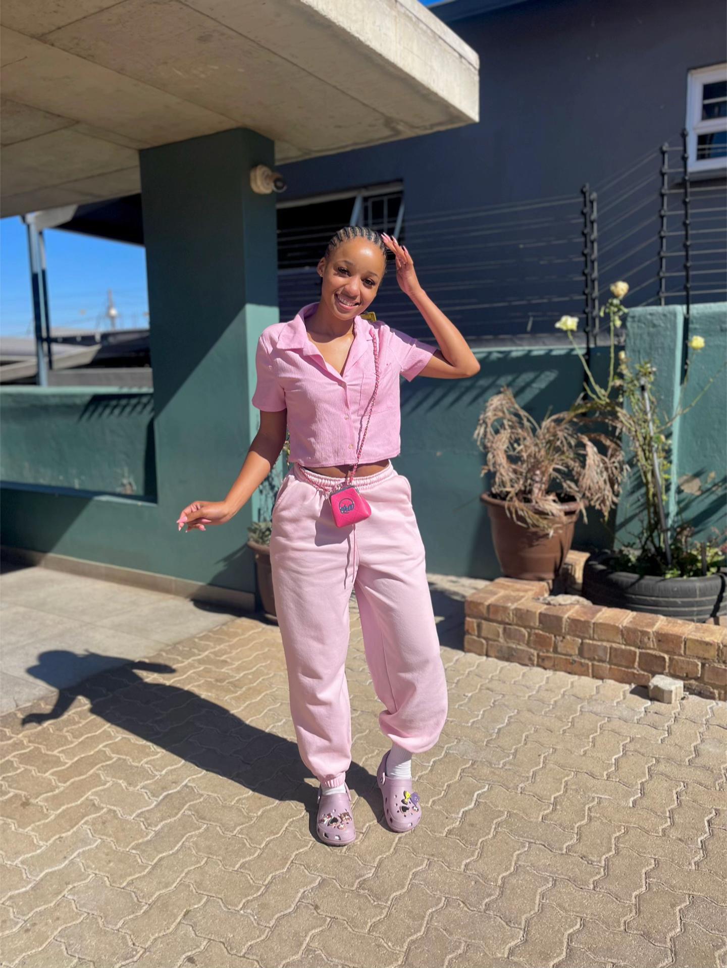@aisha kamogelo