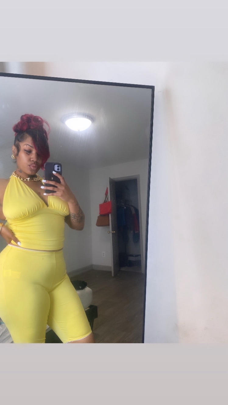 @4theloveofmoni_