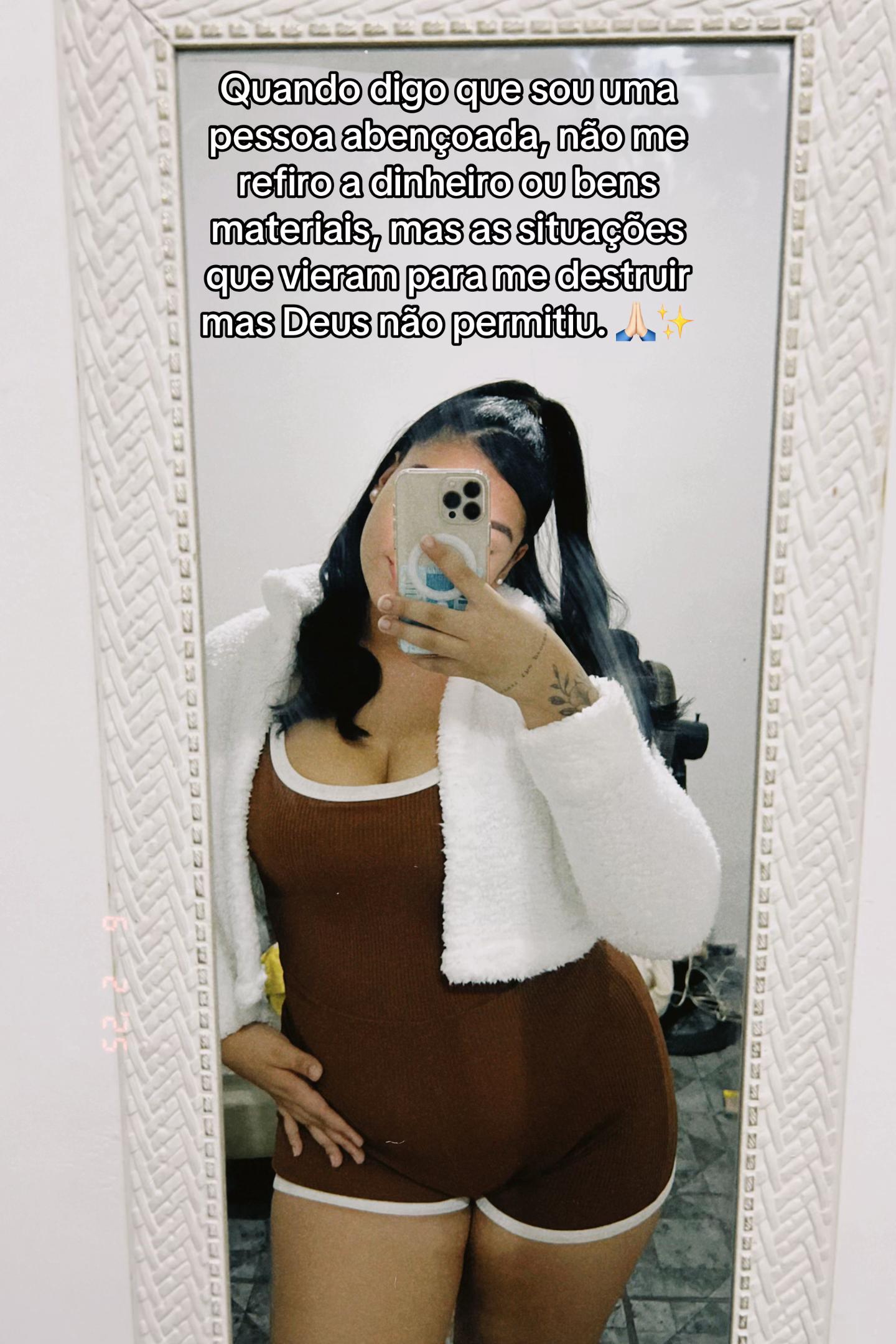 @Victória Melo