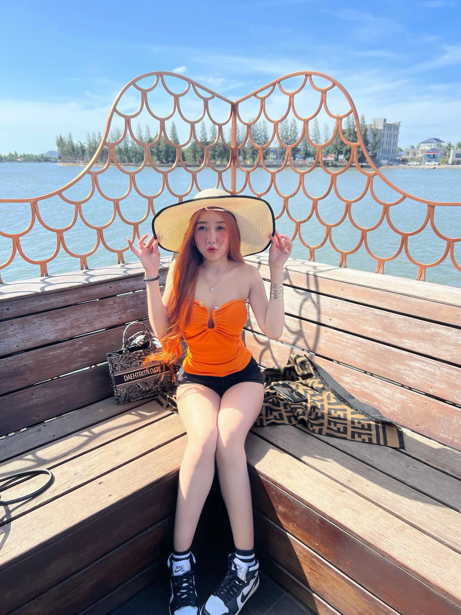 @Mengleang-ម៉េងលាង💋
