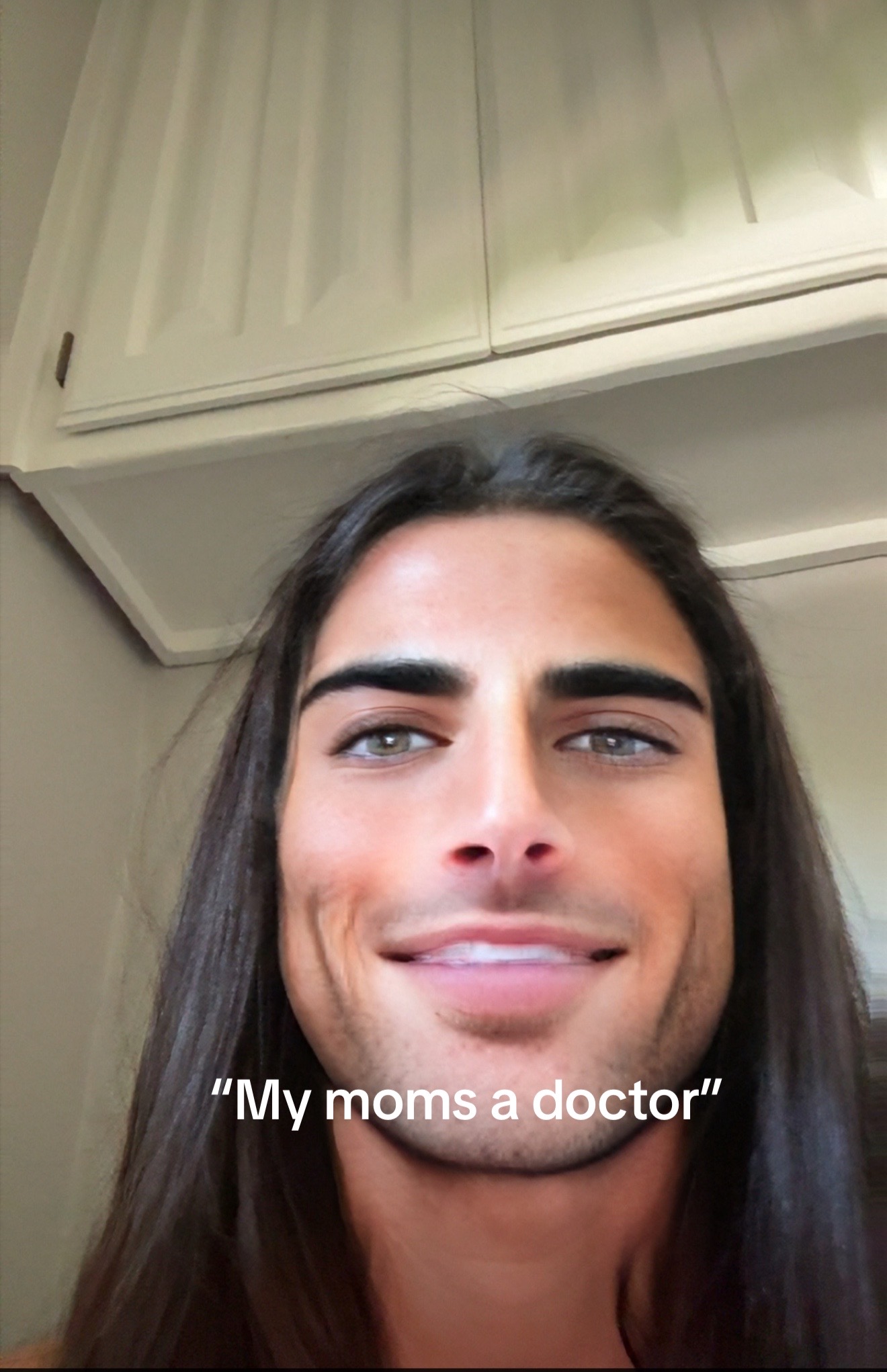 @Adora