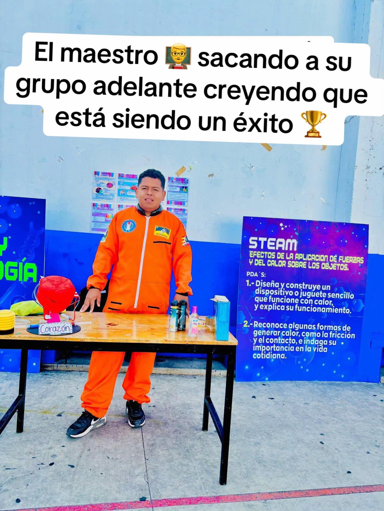 @El Maestro Rom&aacute;n 👨&zwj;🏫
