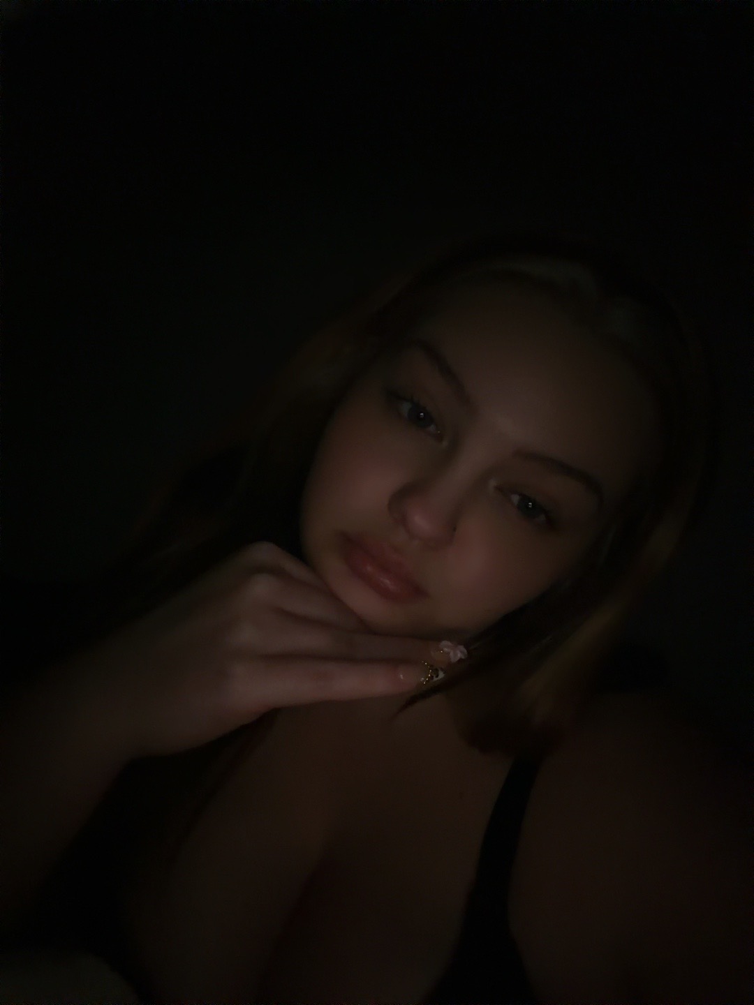 @lovess.leelee