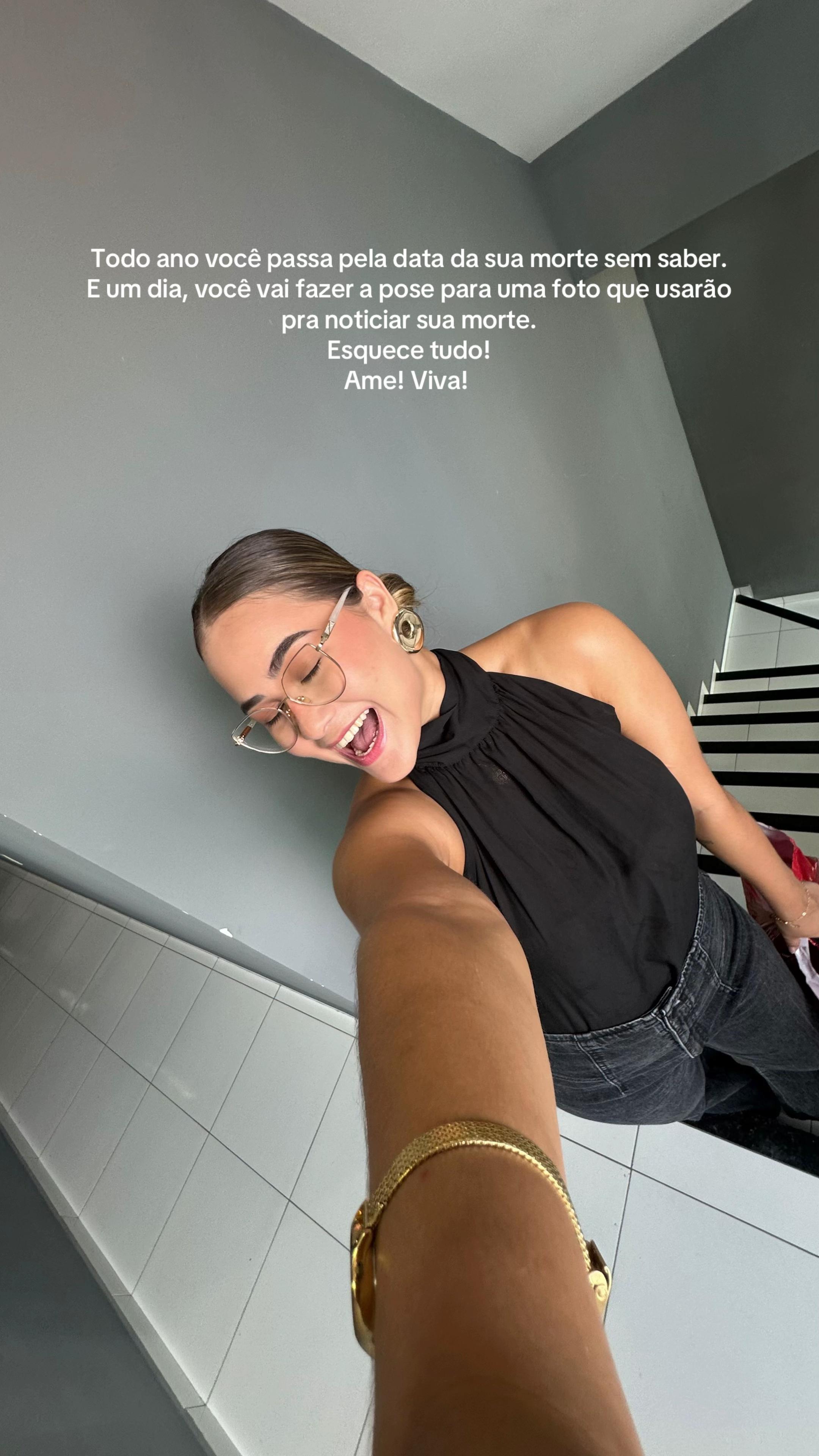 @J&uacute;lia Ferreira