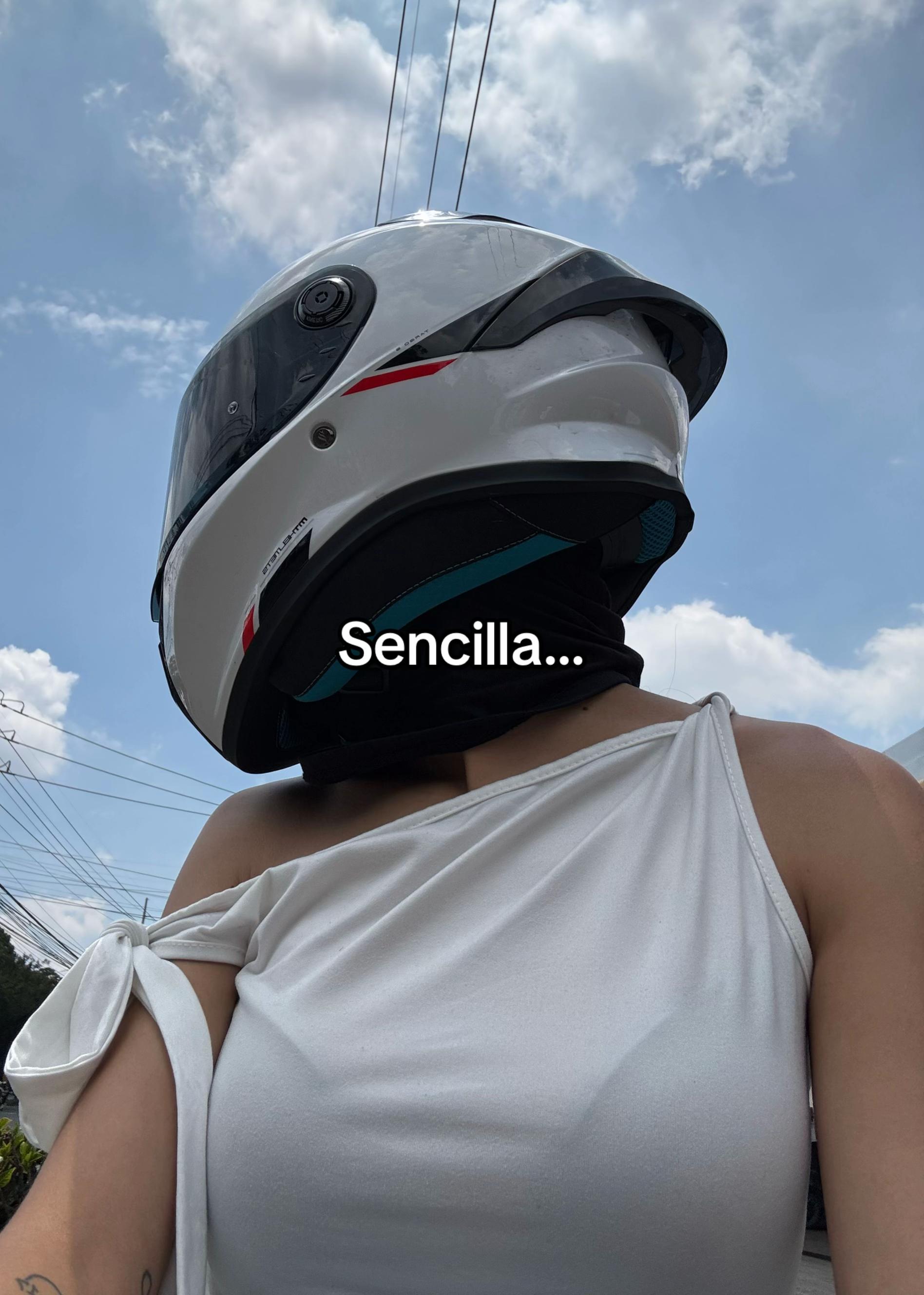 @Angliin__
