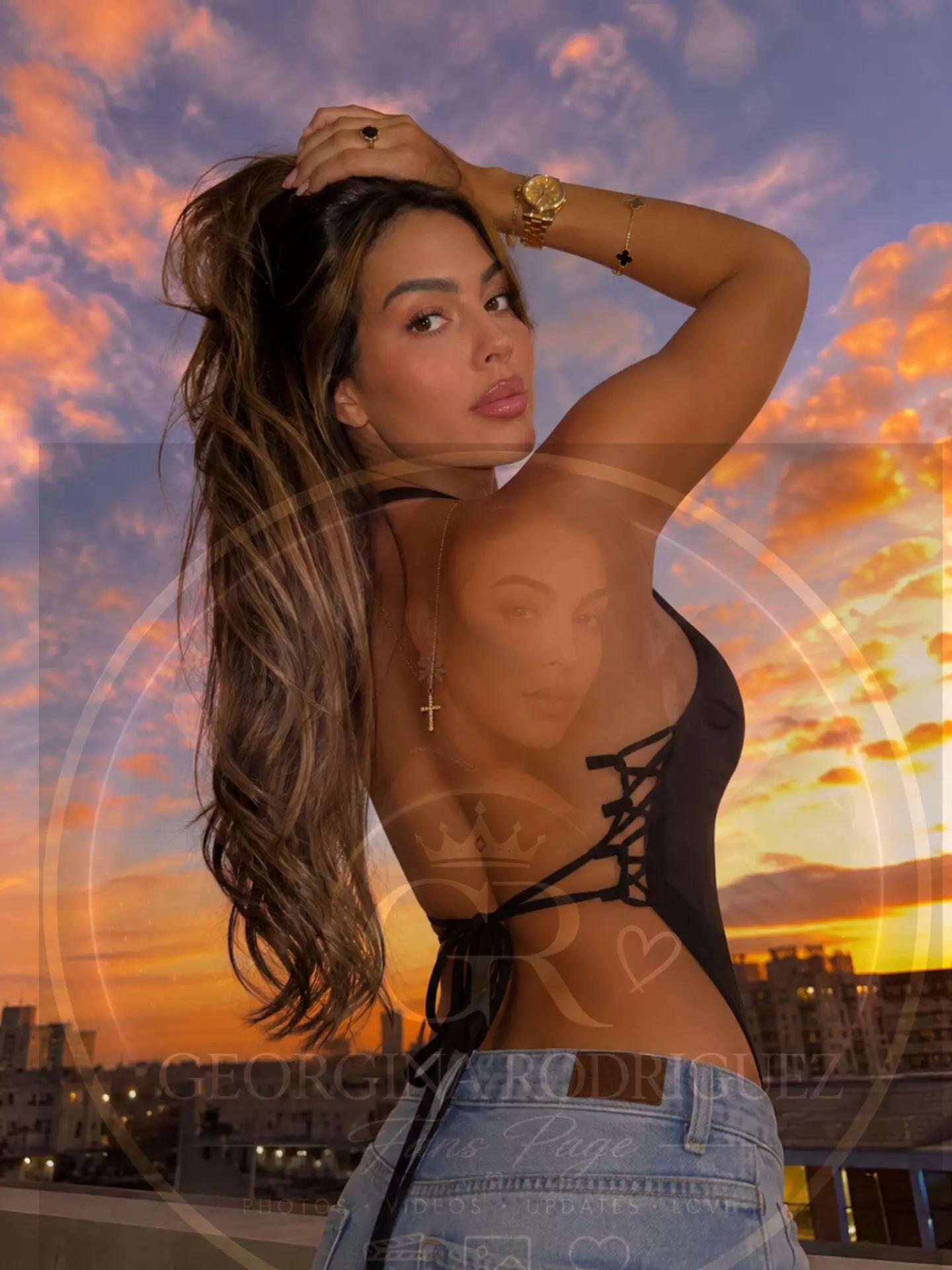 @Georginafans