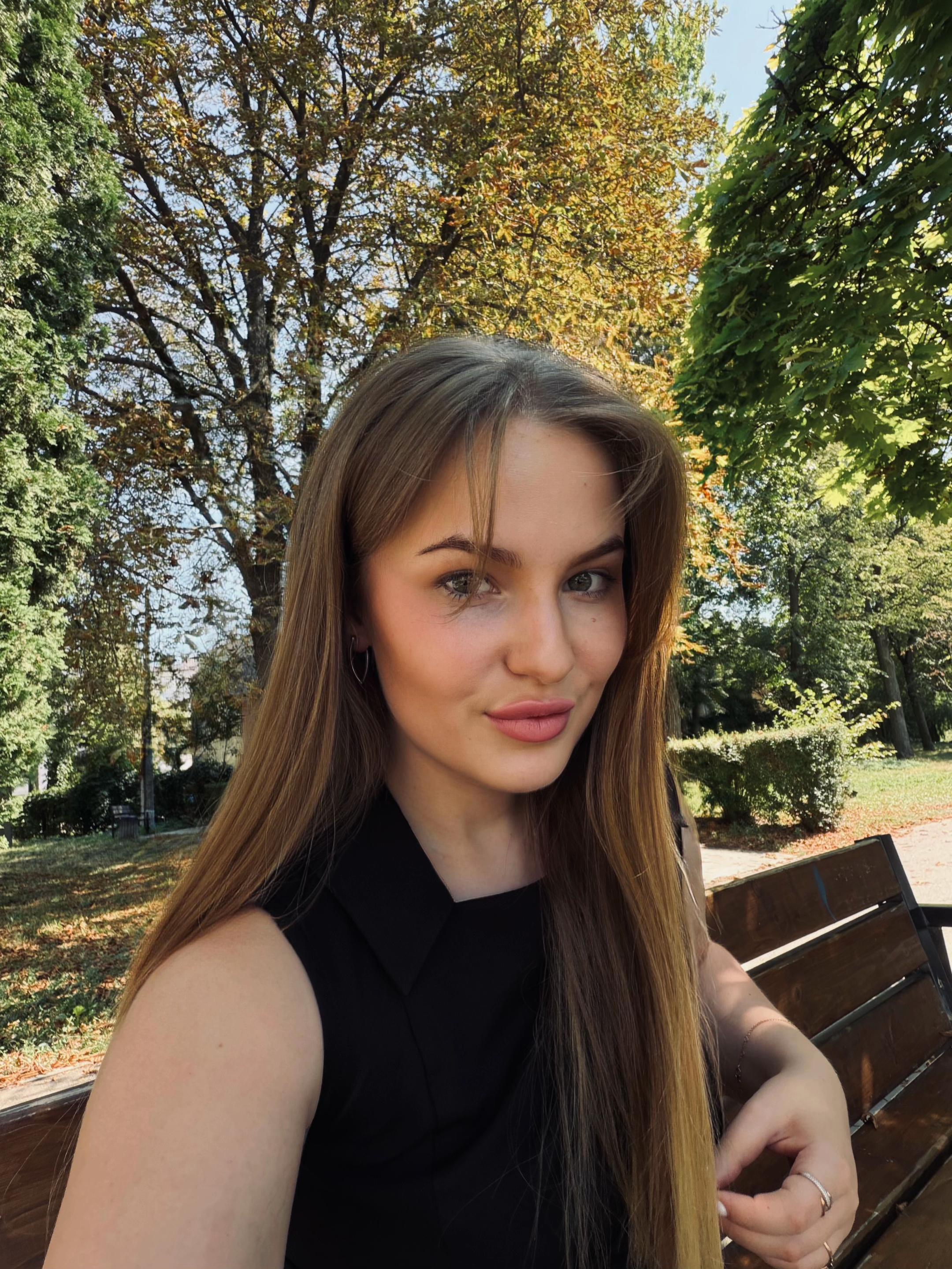 @👩✈️Yevheniia Nesterenko 🖤