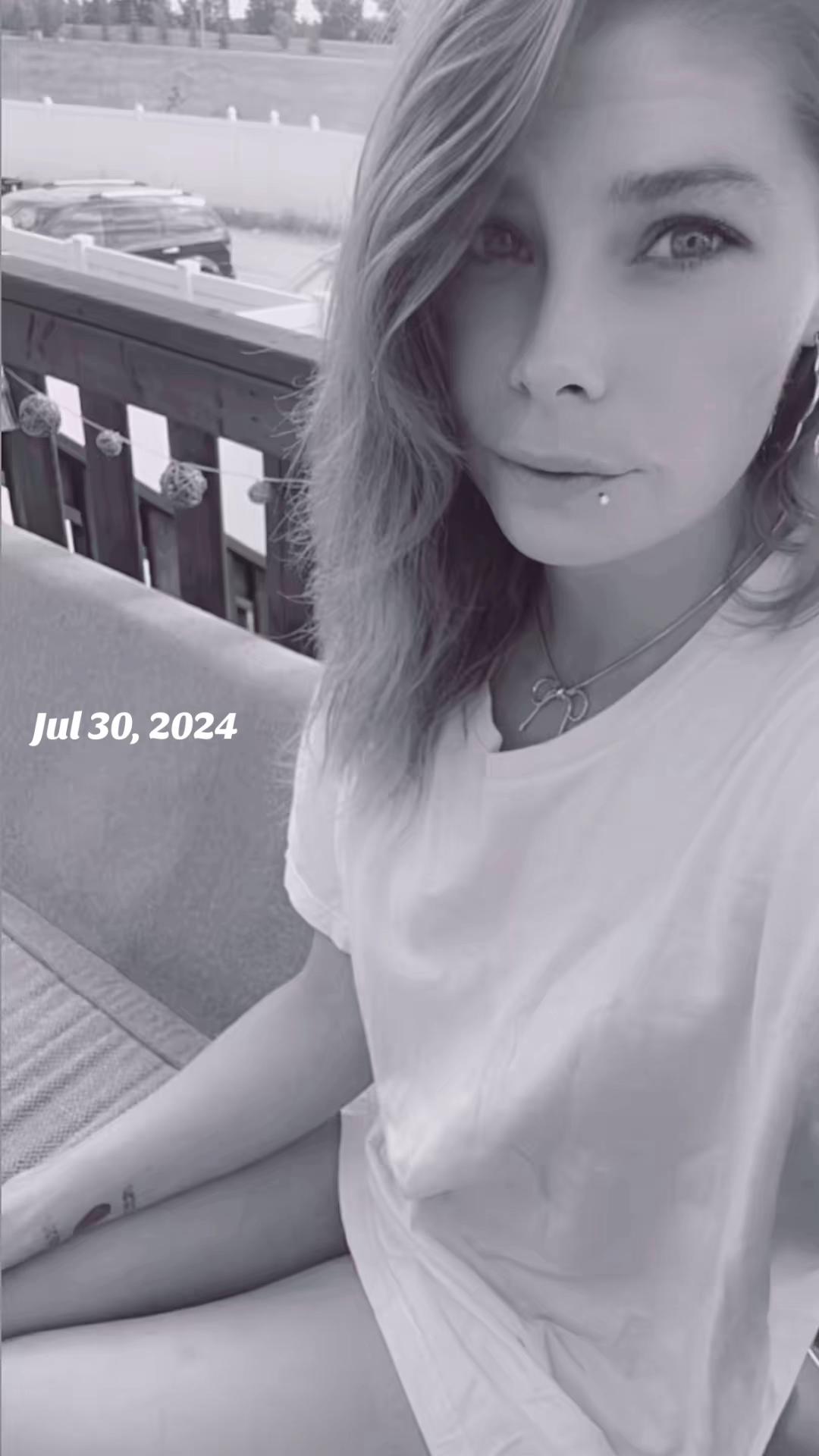 @🦋