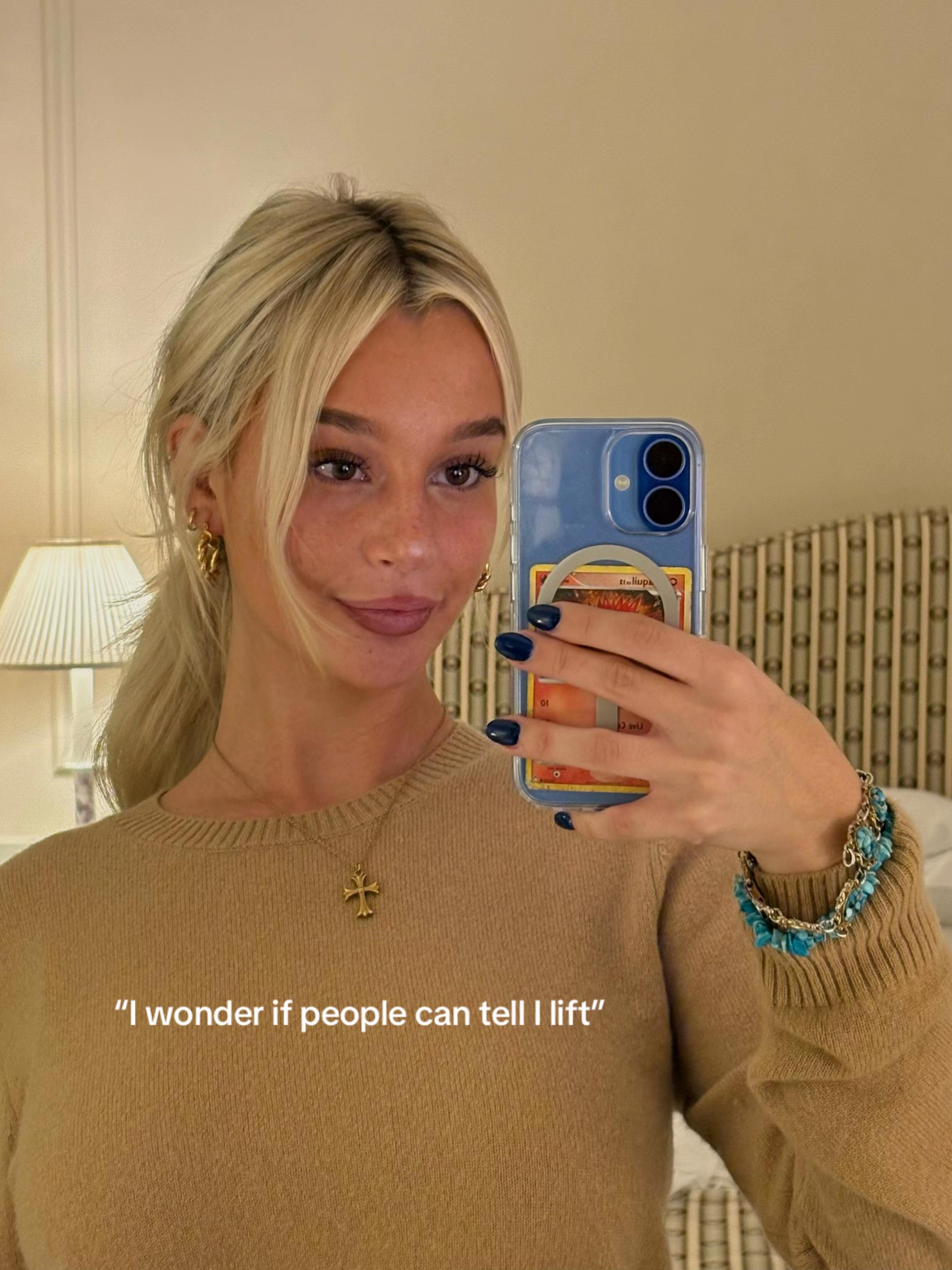 @Sophia
