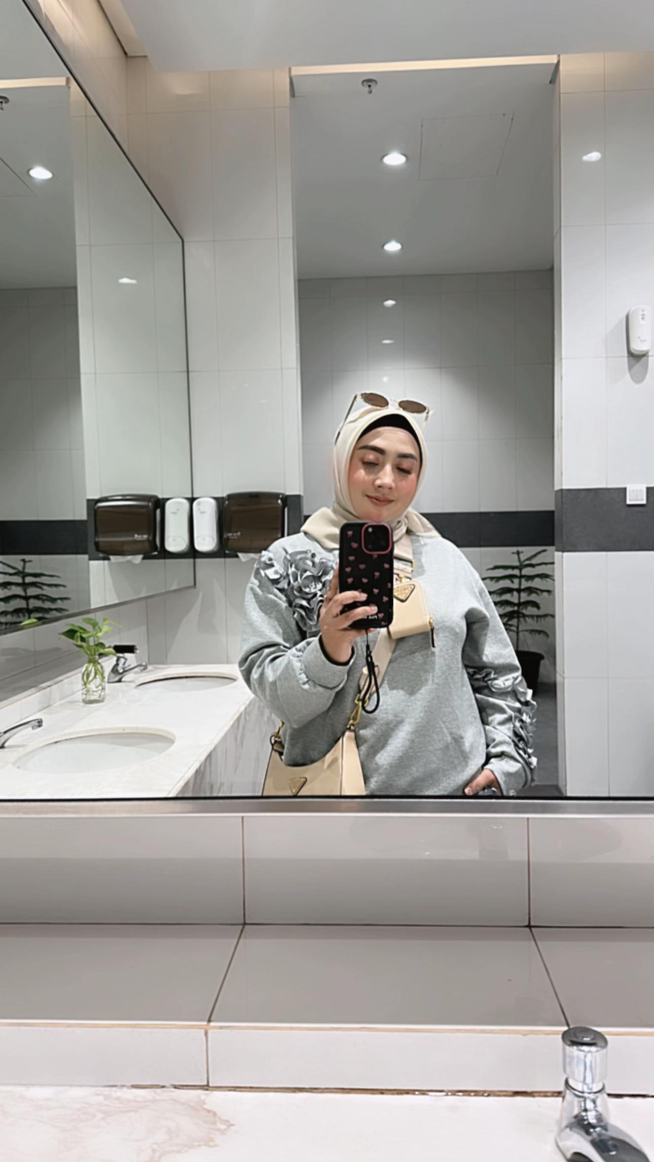 @Santika