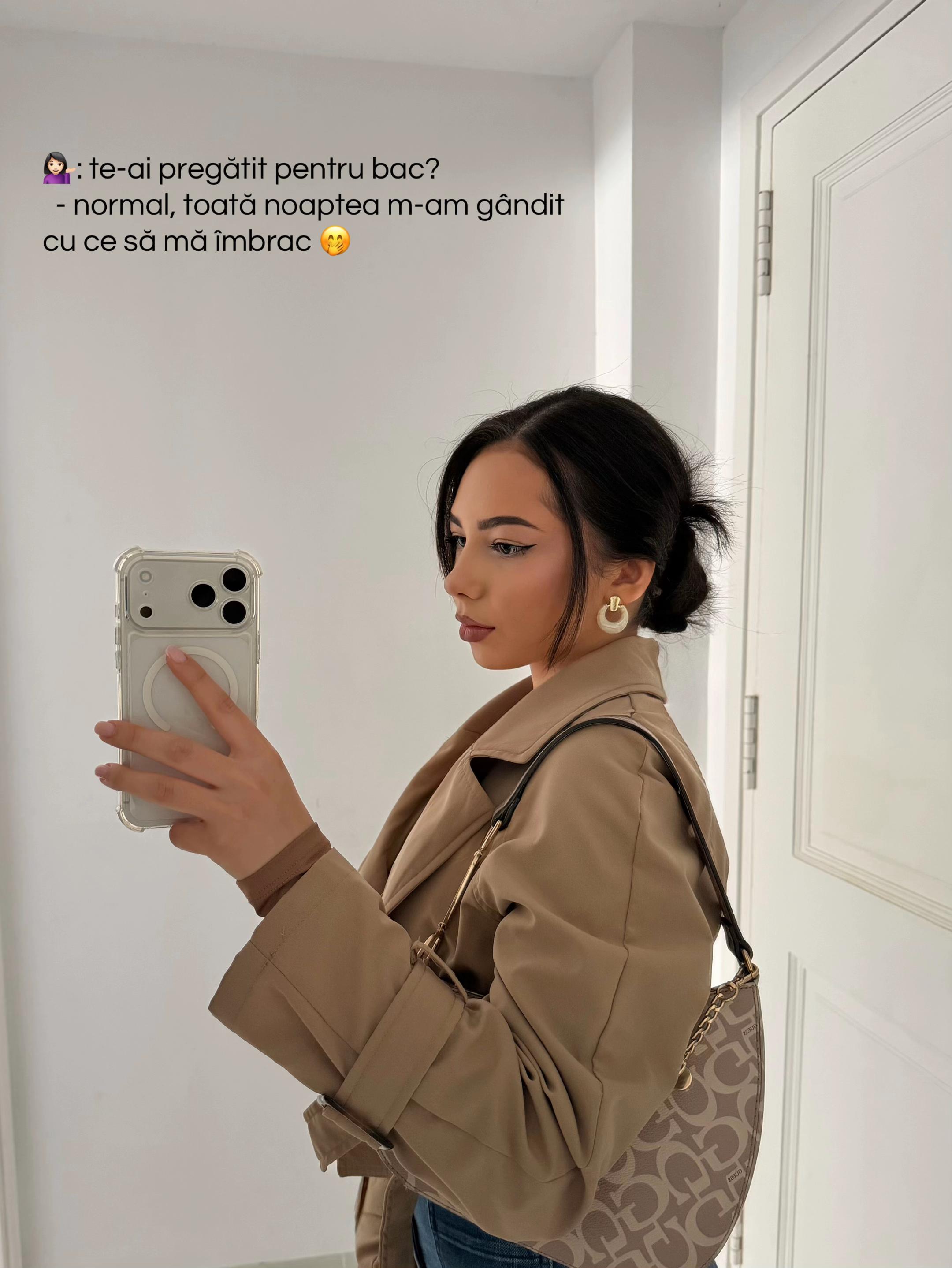 @<3
