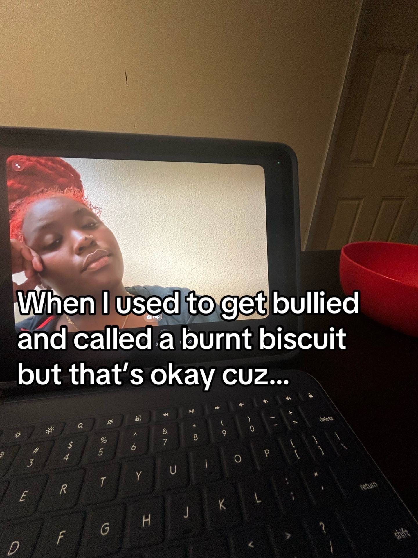 @LT