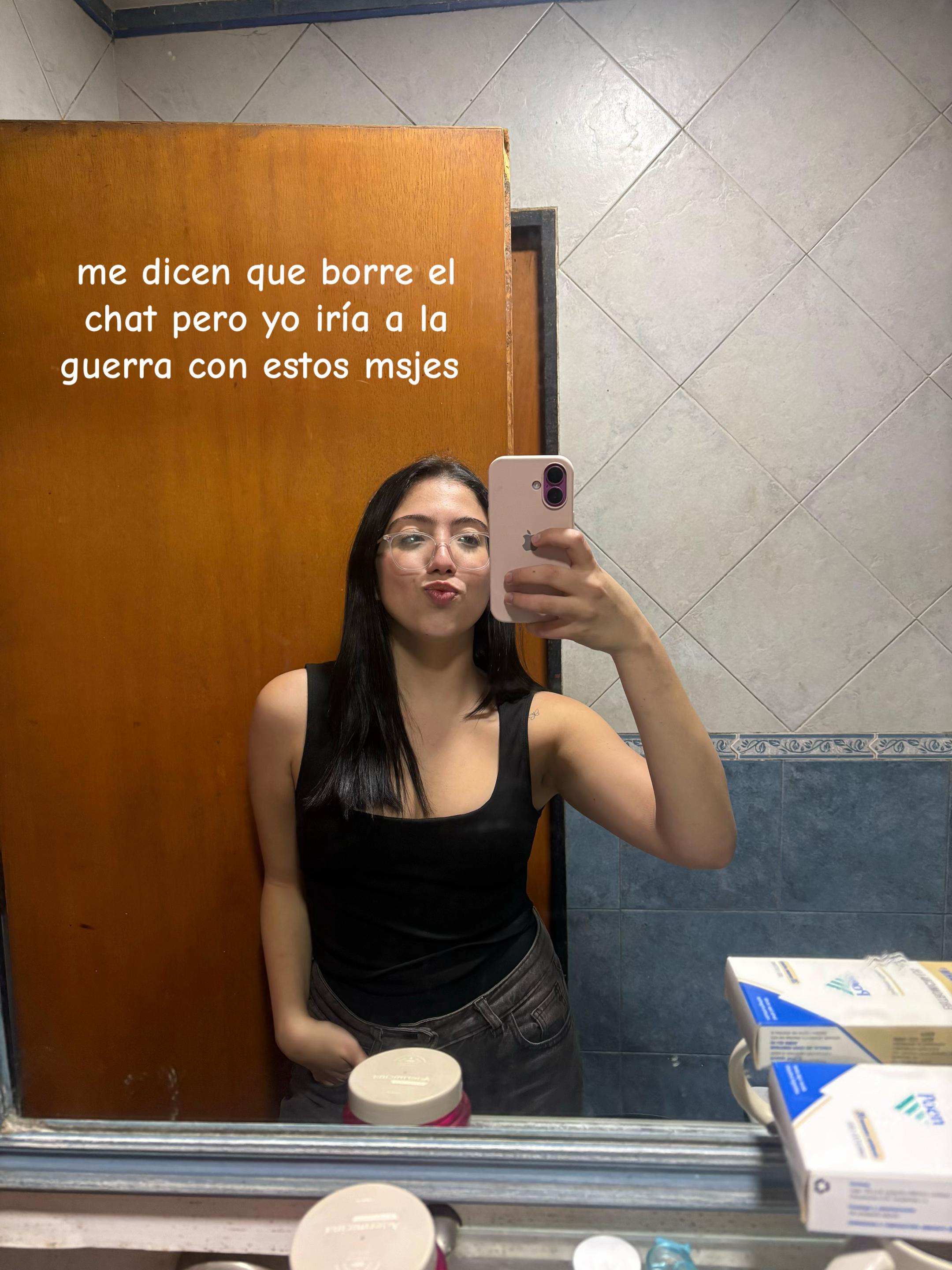 @whoisvickyy