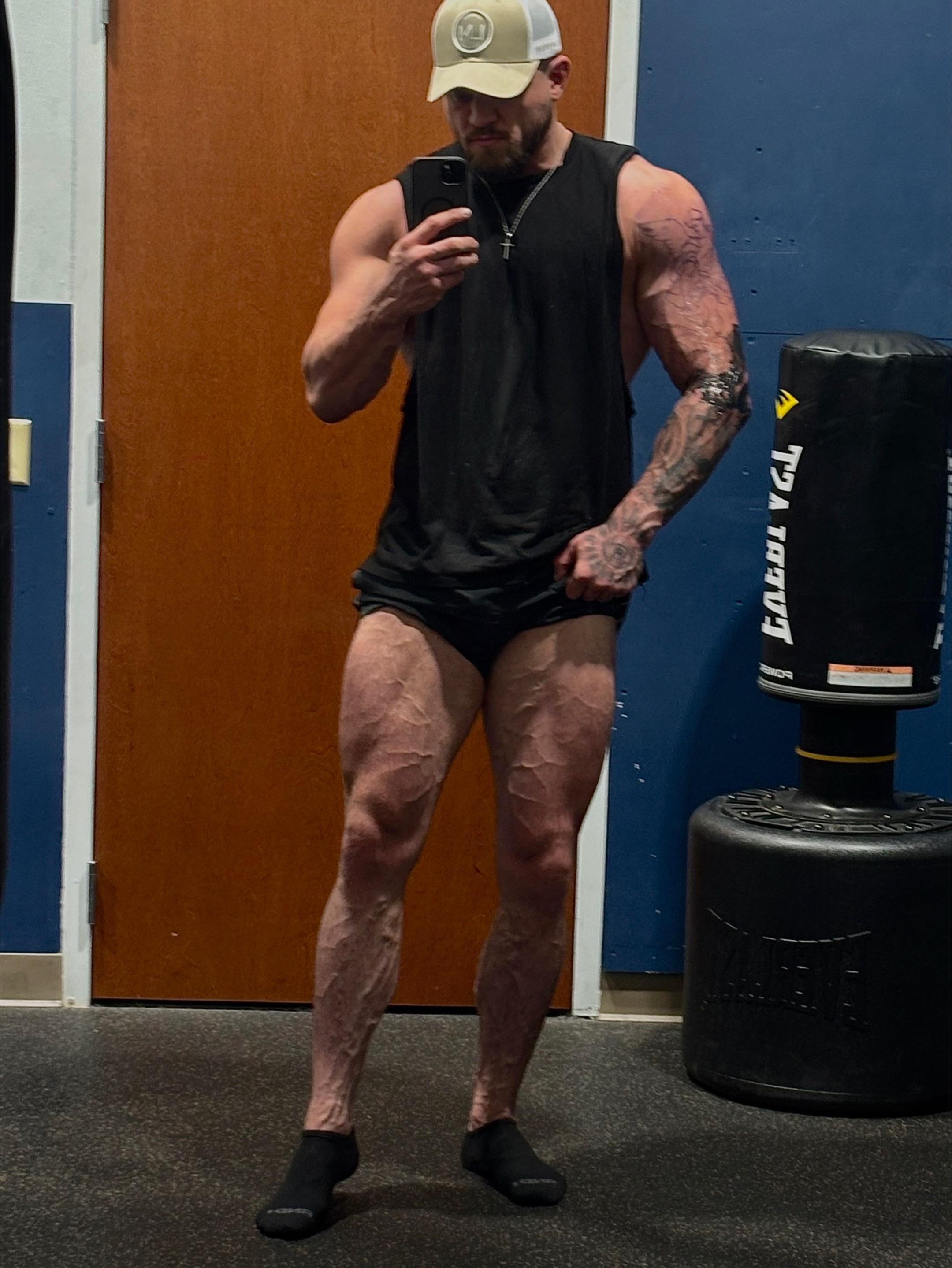 @alexrobbfit
