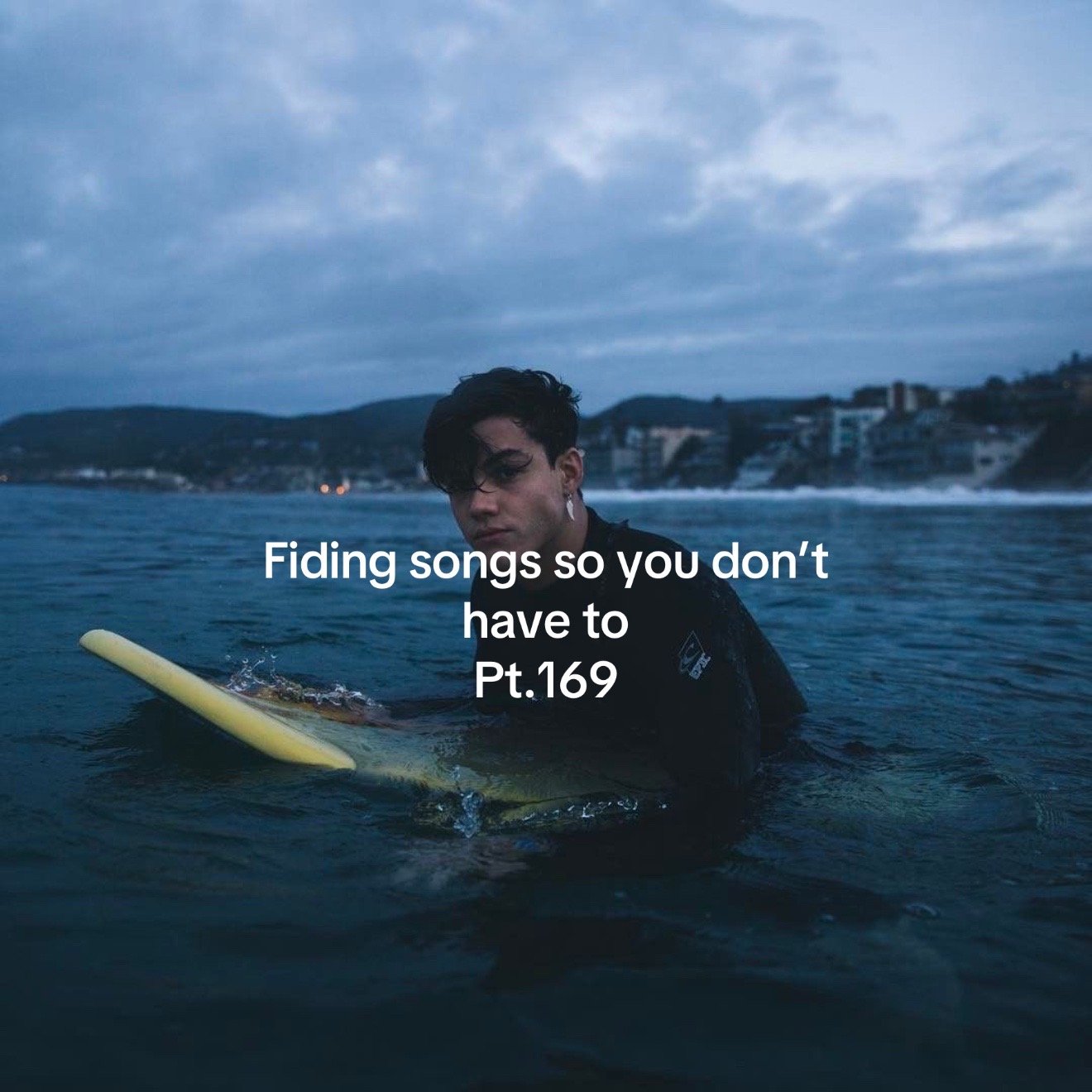 @🎧