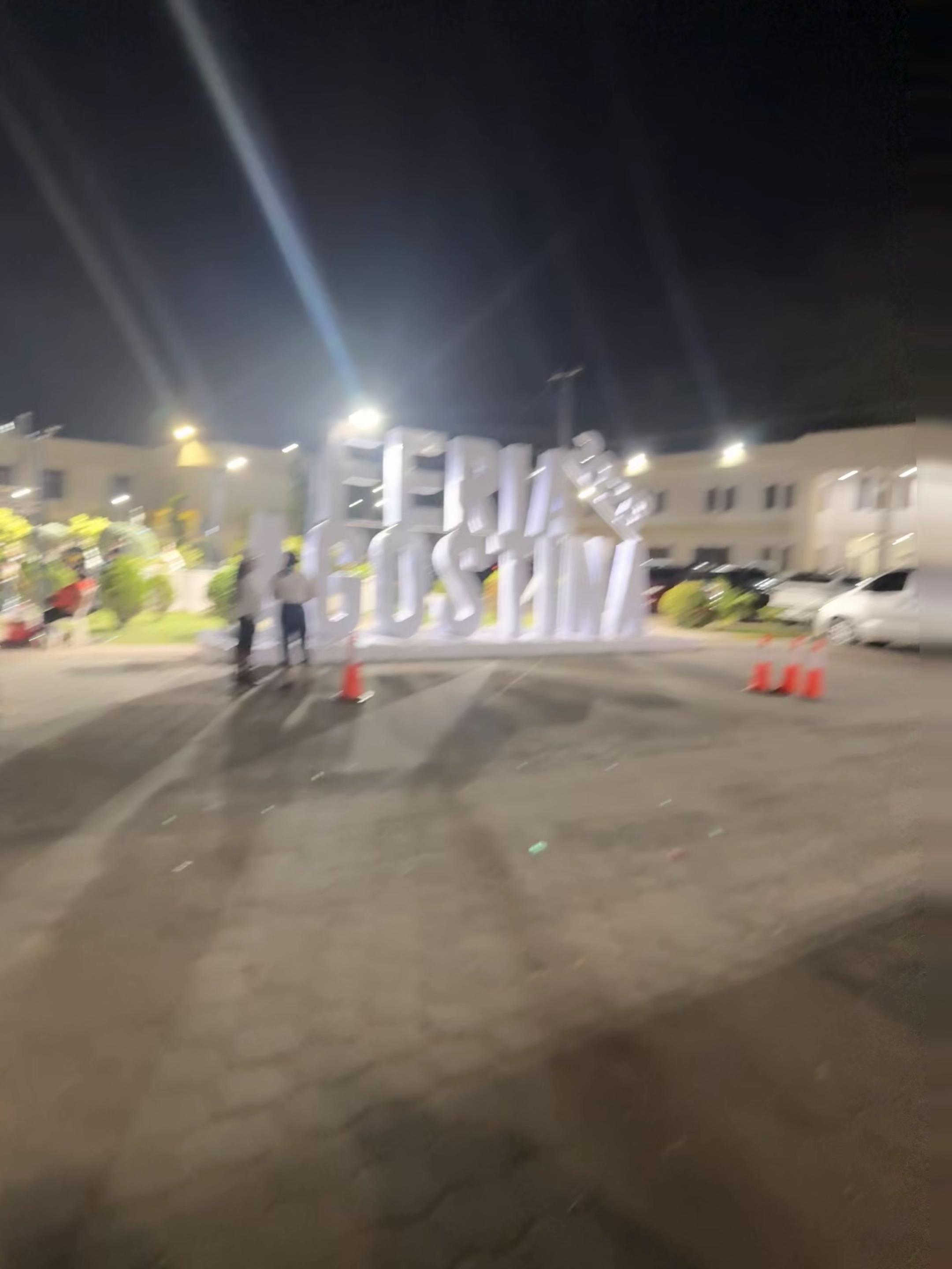 @Super Jav&iuml; 099