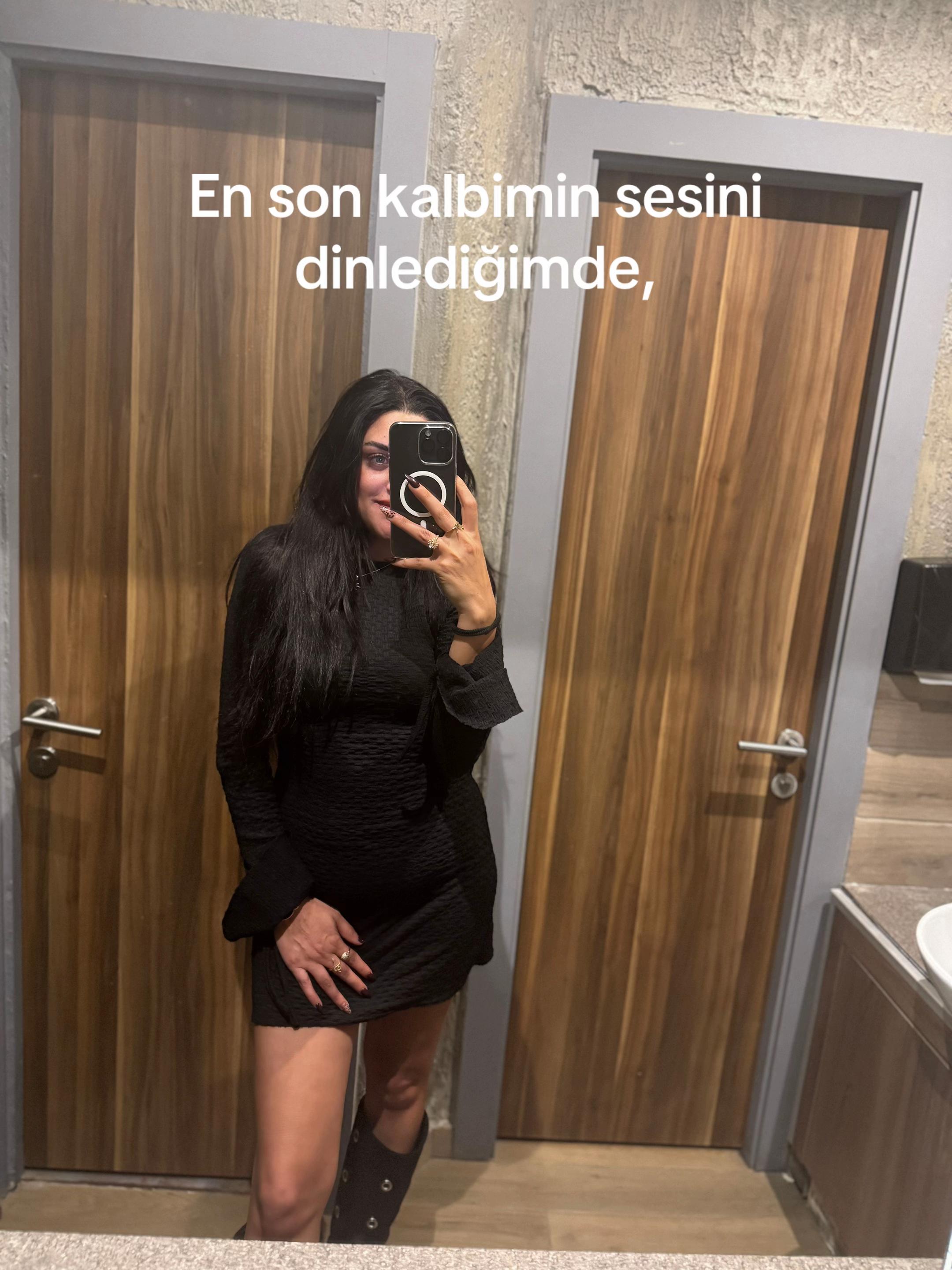 @Jayra