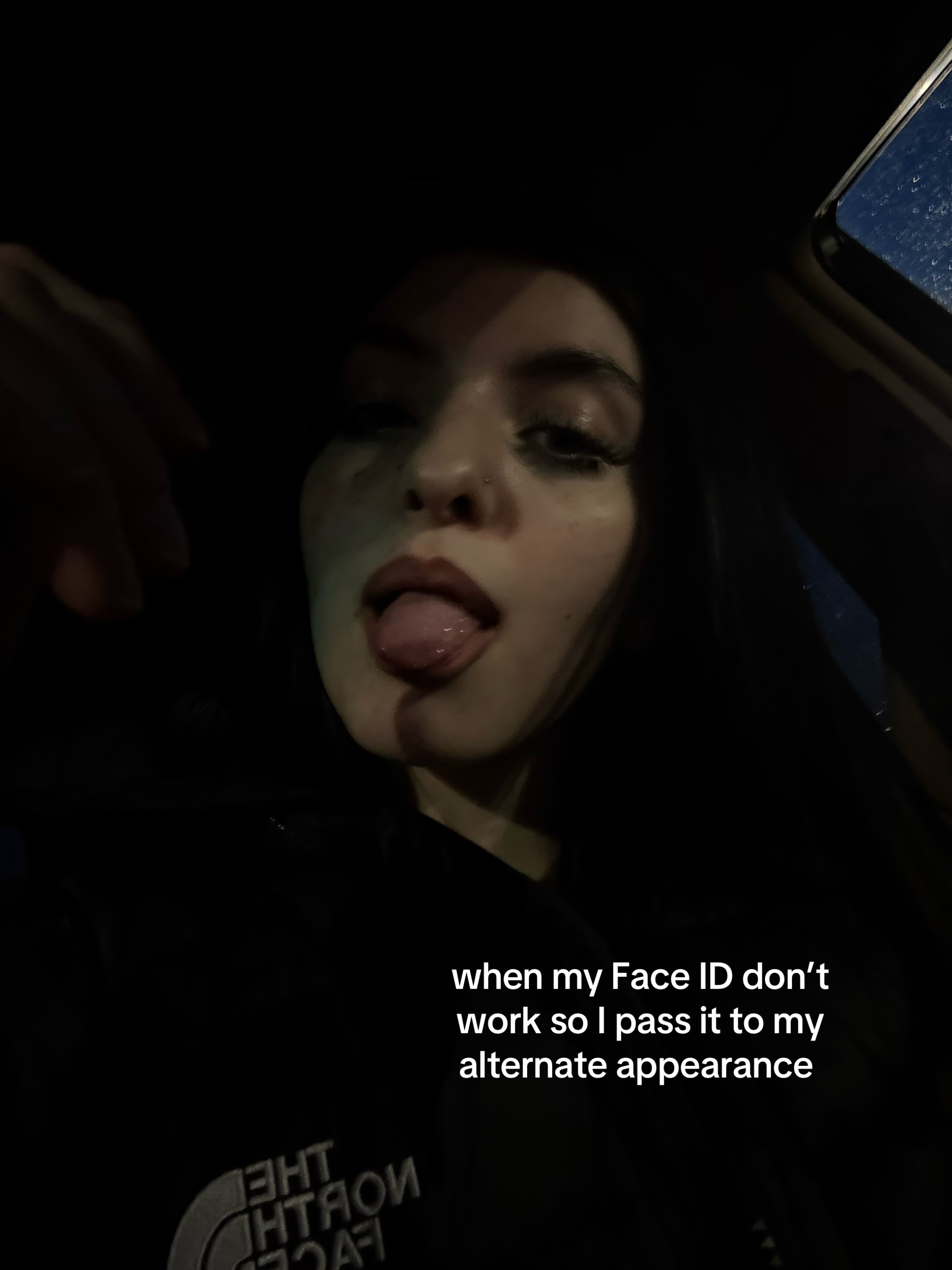 @𝒥.