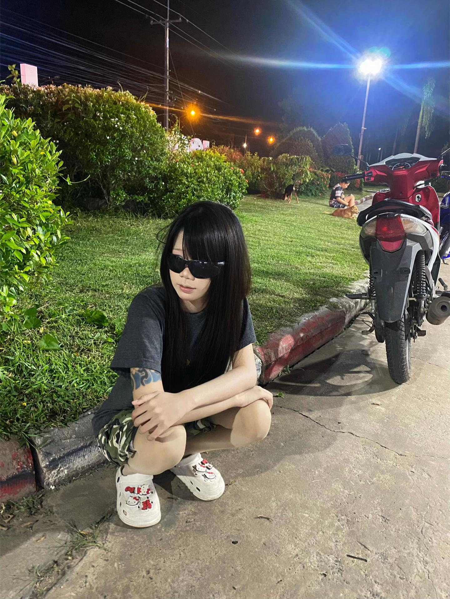 @เด่กแว่น