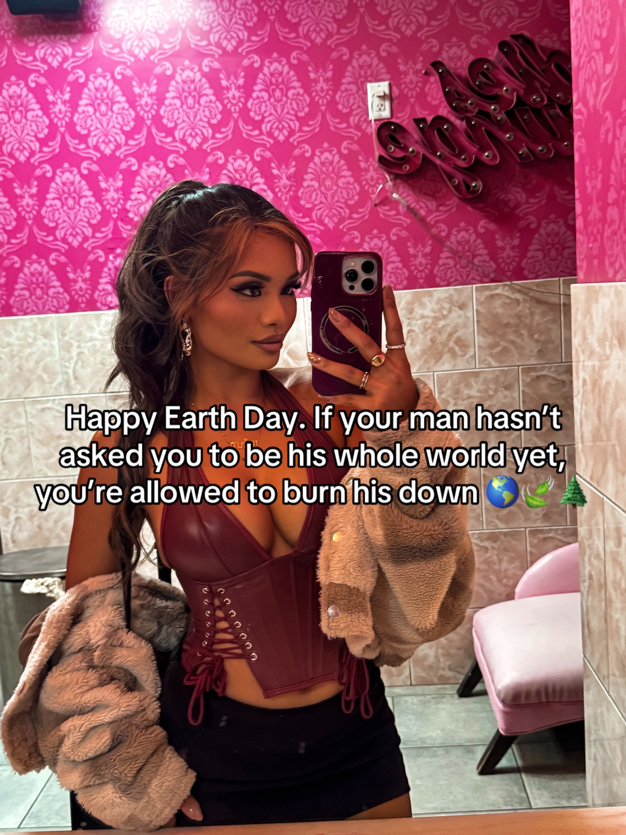 @thavynasarah