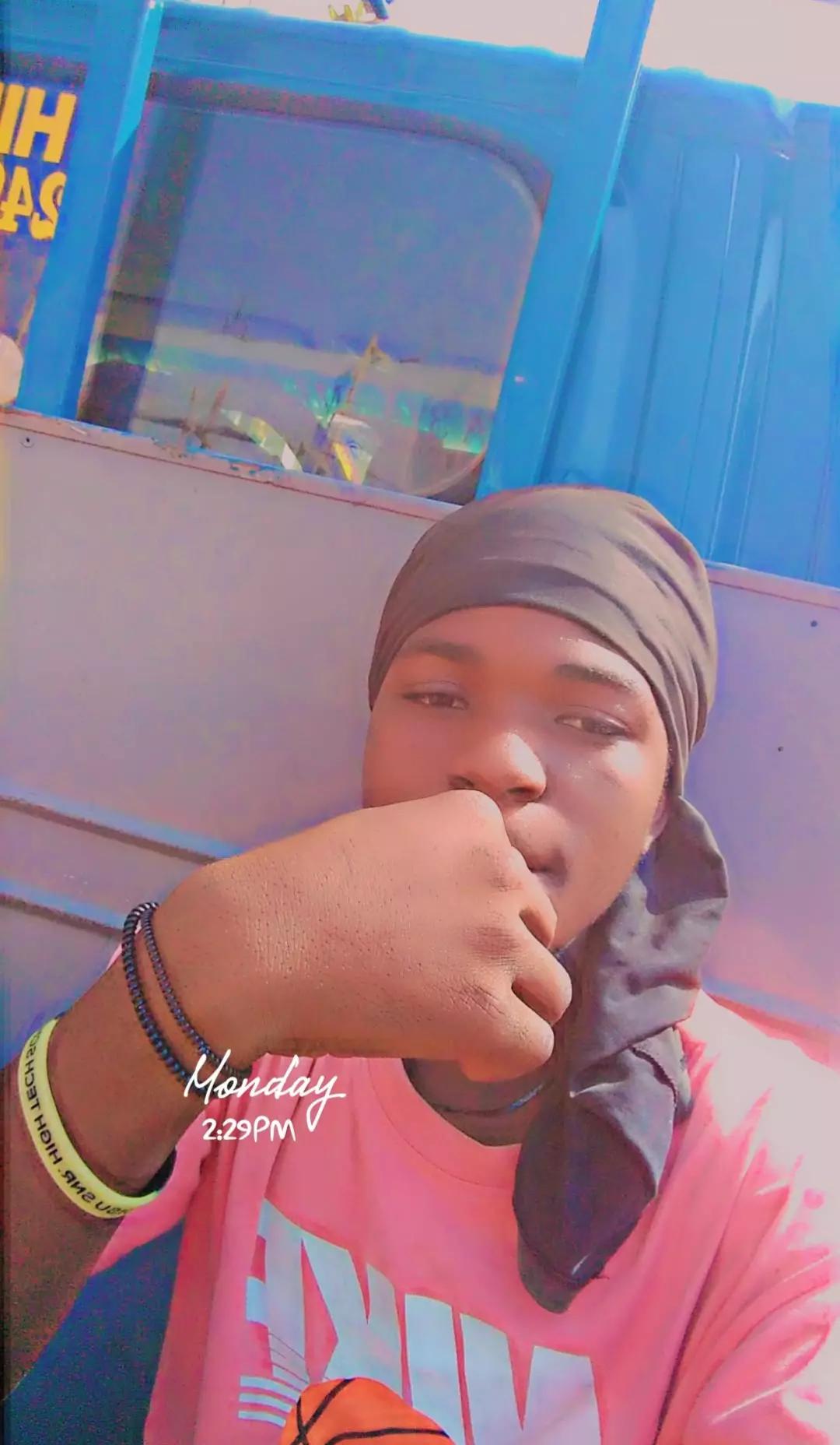 @Young ๐ฑ jhunior ๐ง๐ฏ๐
