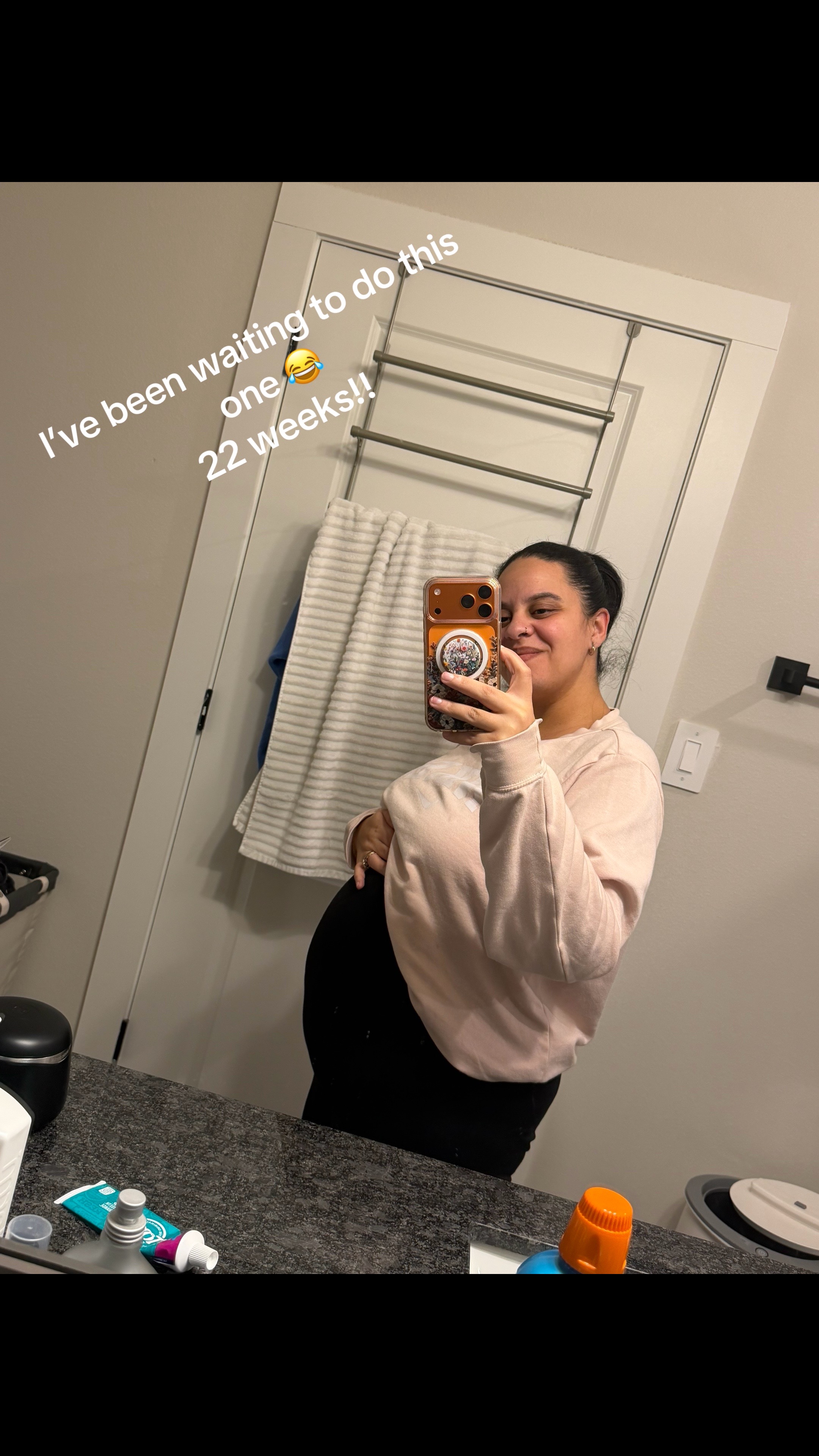 @Karin J. | Pregnancy & Baking