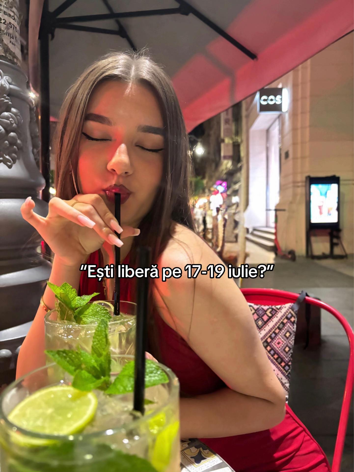 @adelinavrm