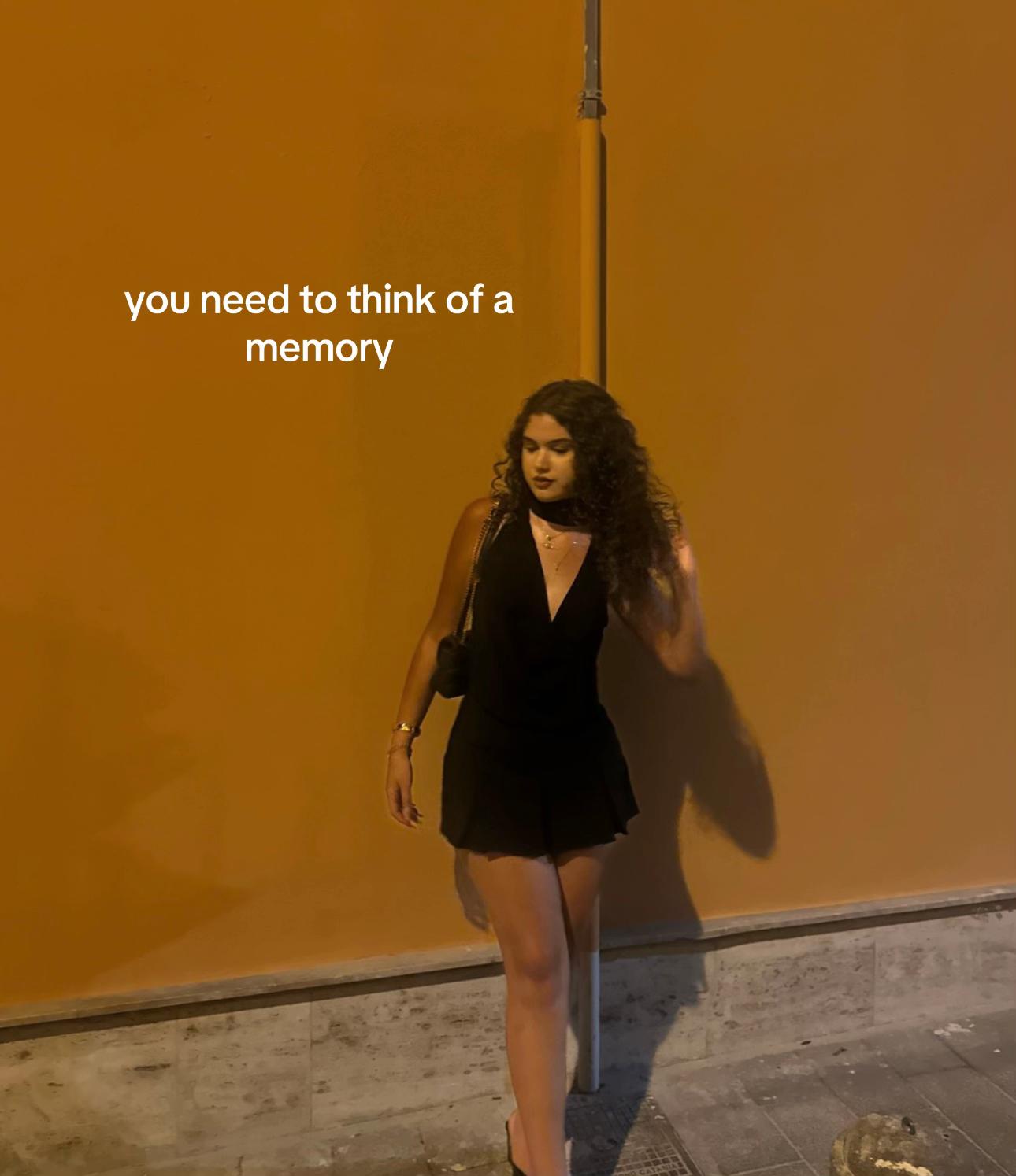 @✭