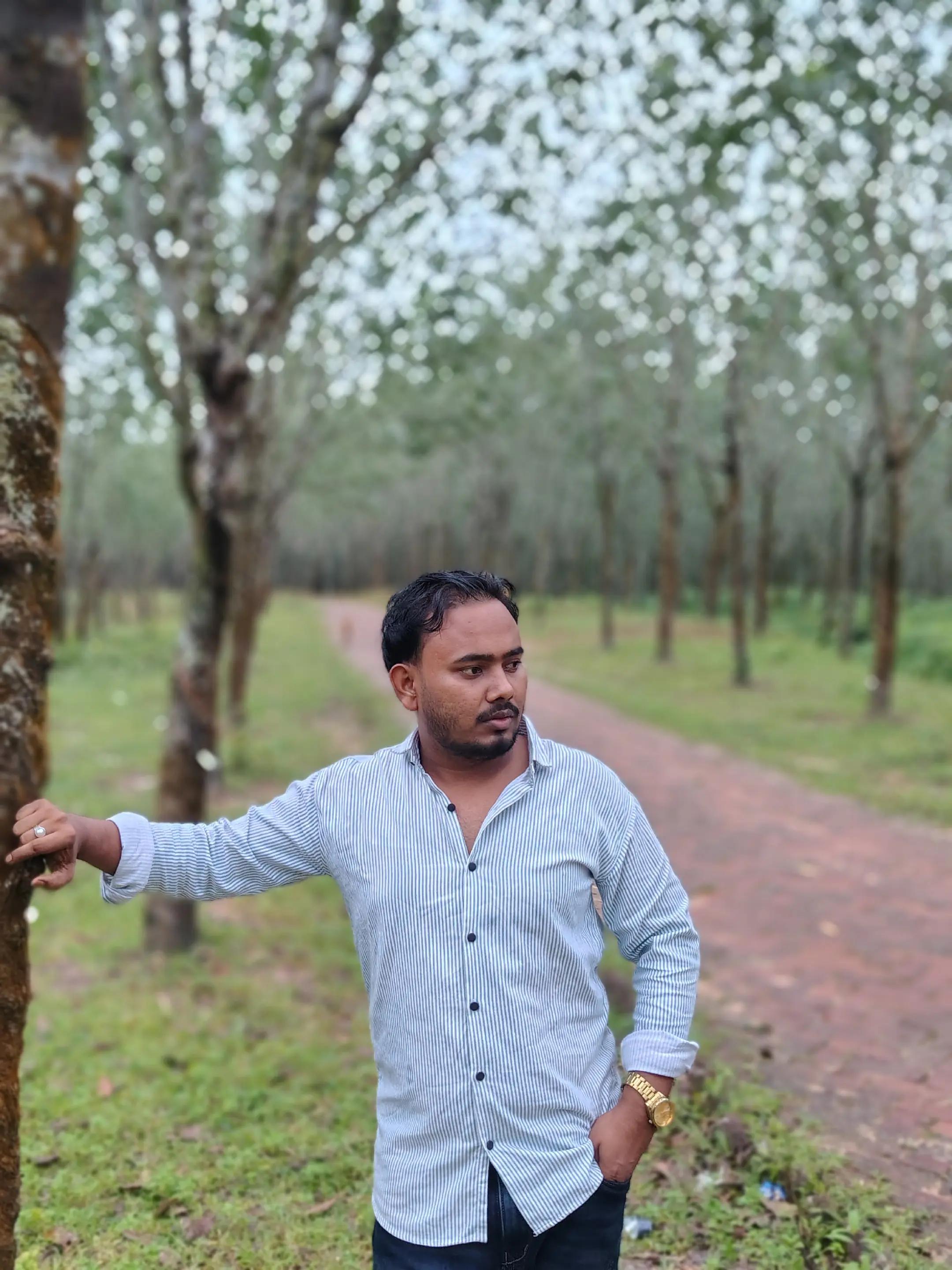 @🇧🇩 𝙍𝙖𝙝𝙪𝙡'🤍