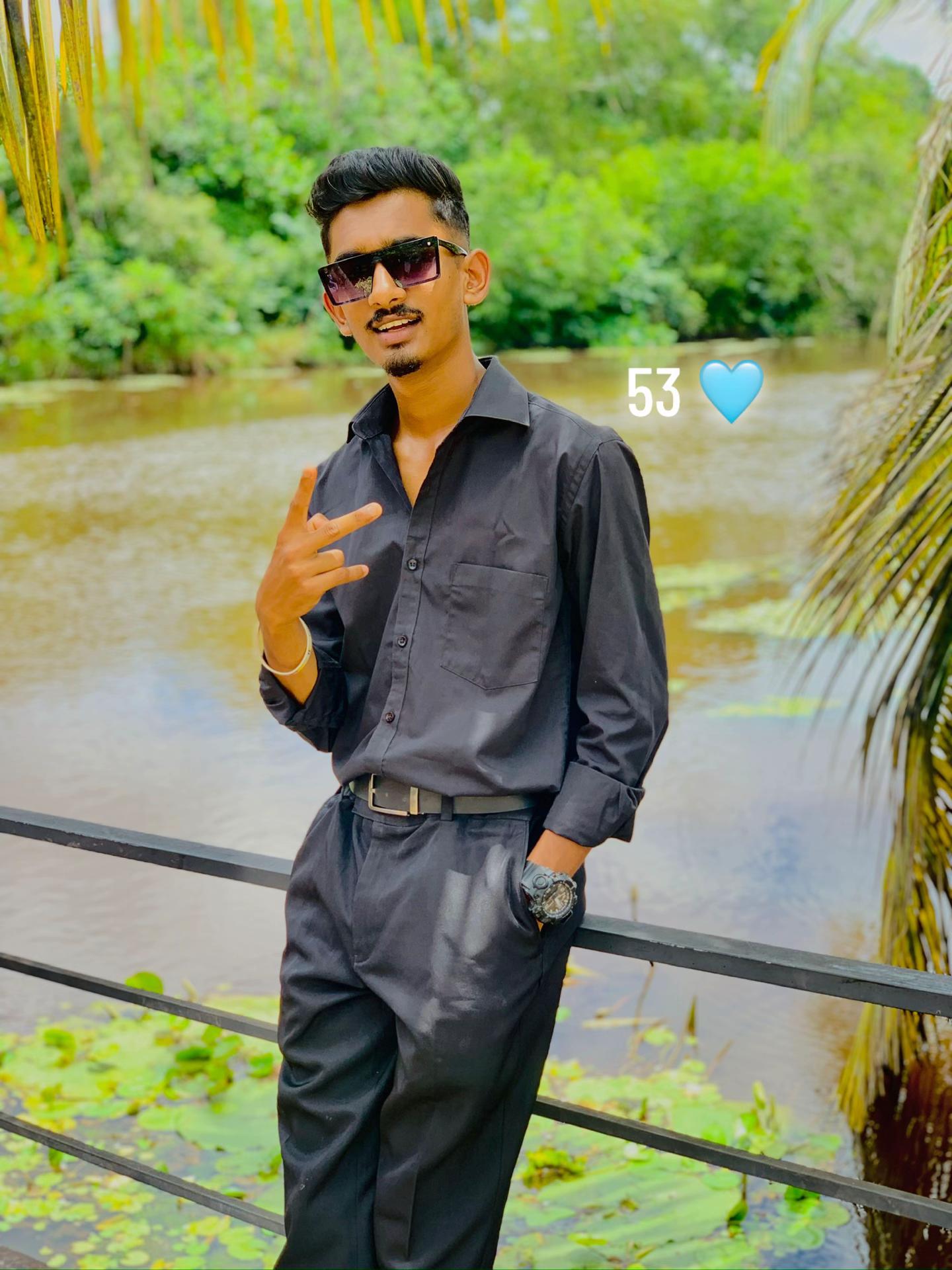 @DhanuZ_🐺